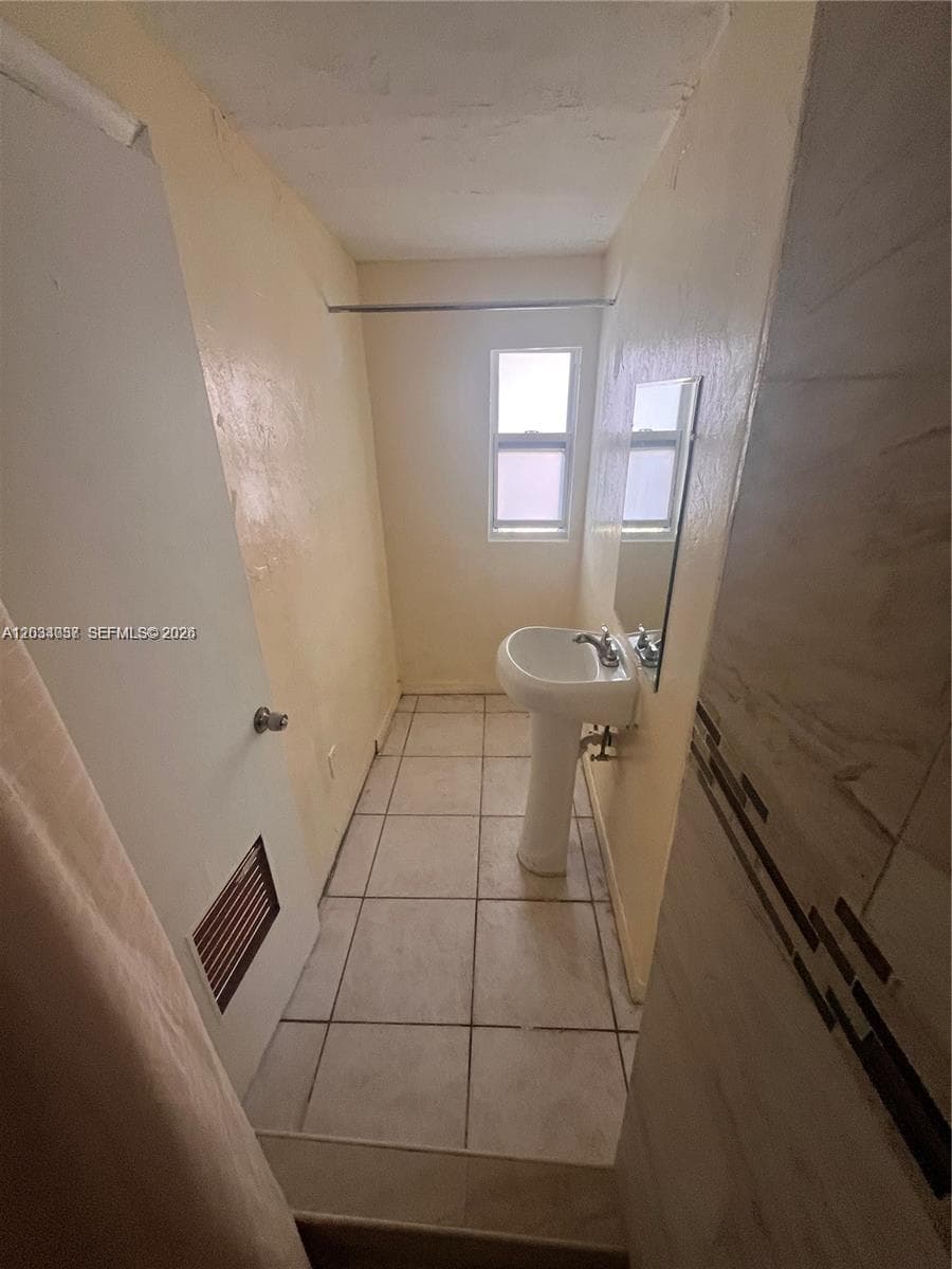 13215 NW 19th Ave # 1, Miami FL 33167 — 4