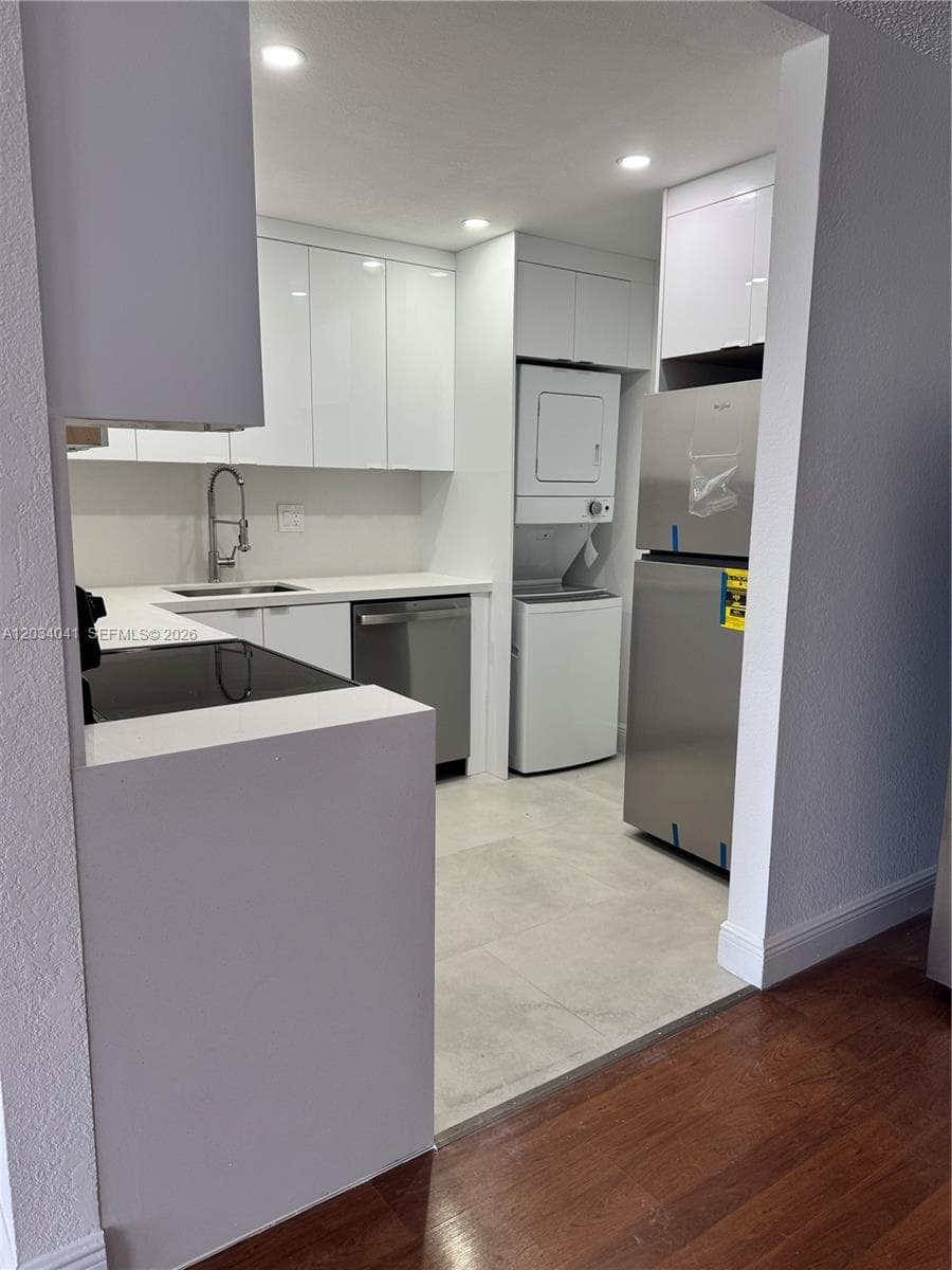 Doral Gardens Ii Condo, Doral, FL — 1