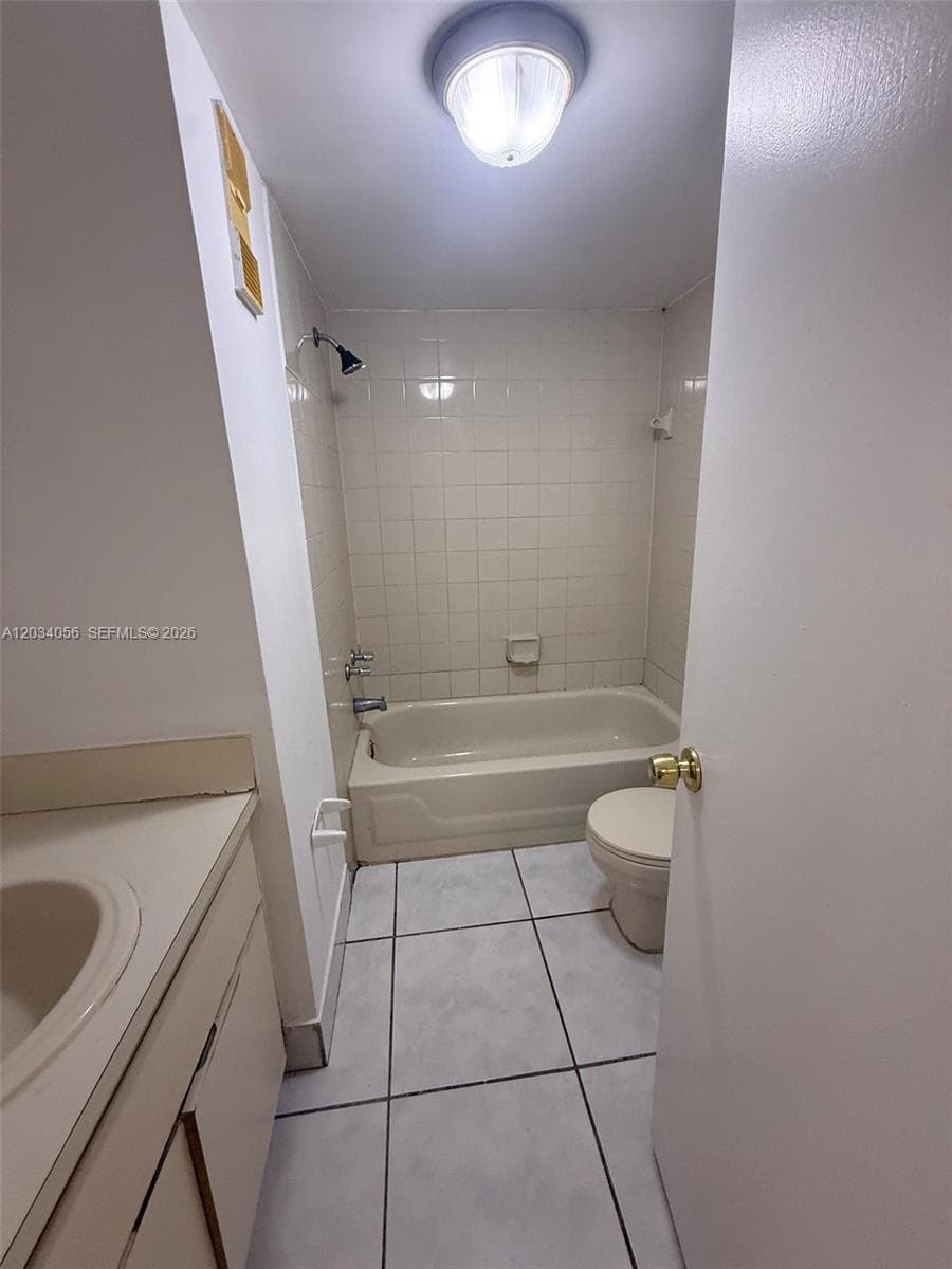 9917 W Okeechobee Rd # 510, Hialeah Gardens FL 33016 — 7