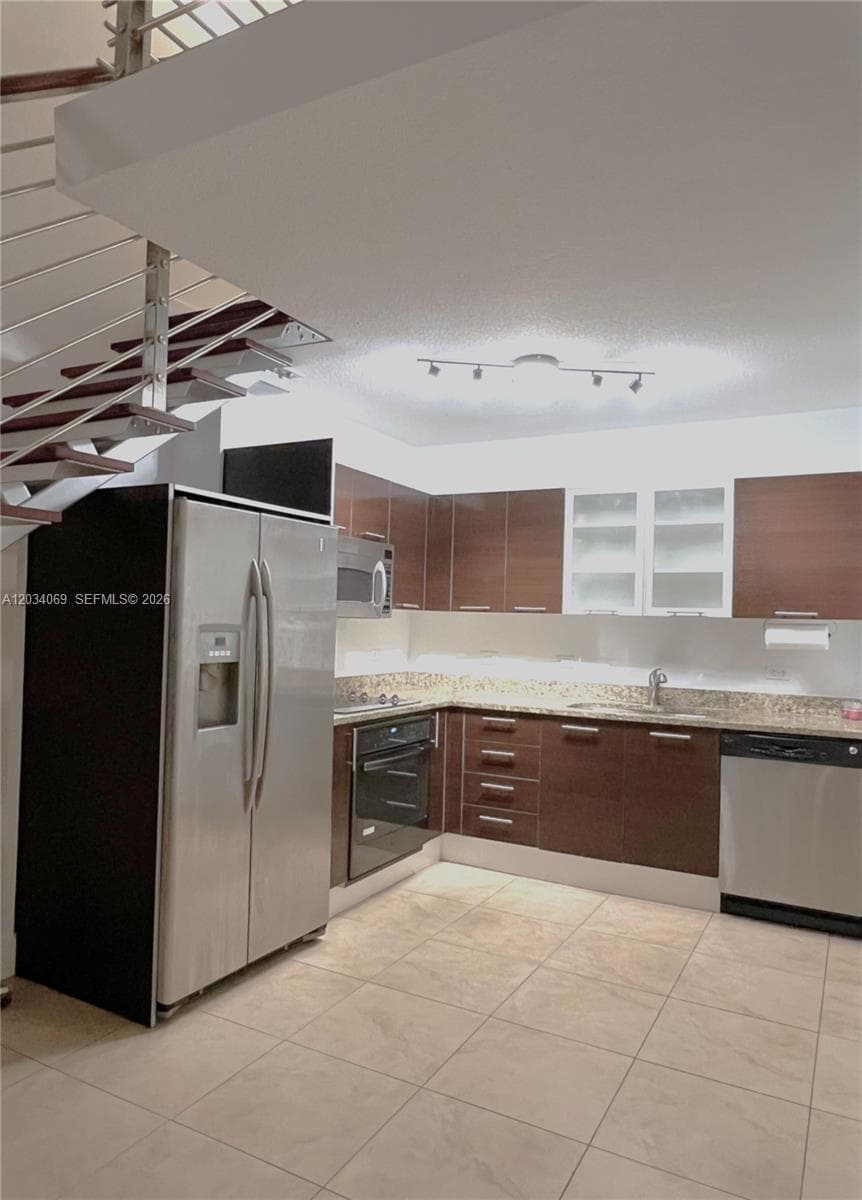 41 SE 5th St # 911, Miami FL 33131 — 47