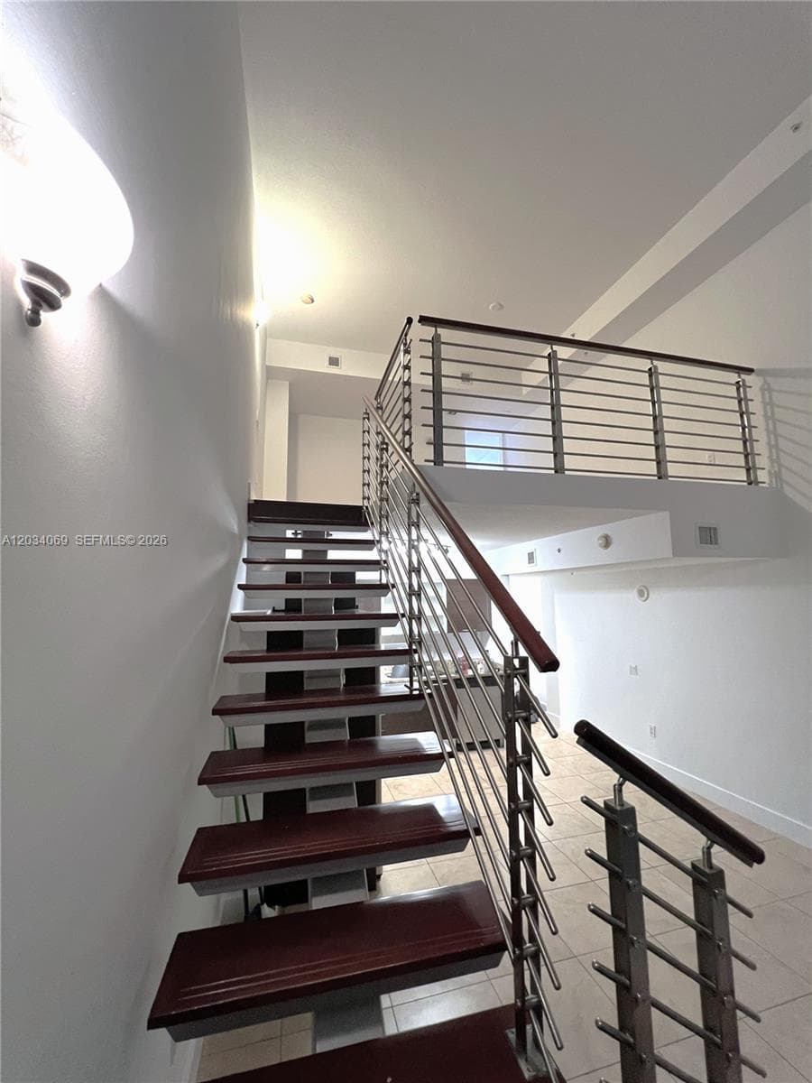 41 SE 5th St # 911, Miami FL 33131 — 16