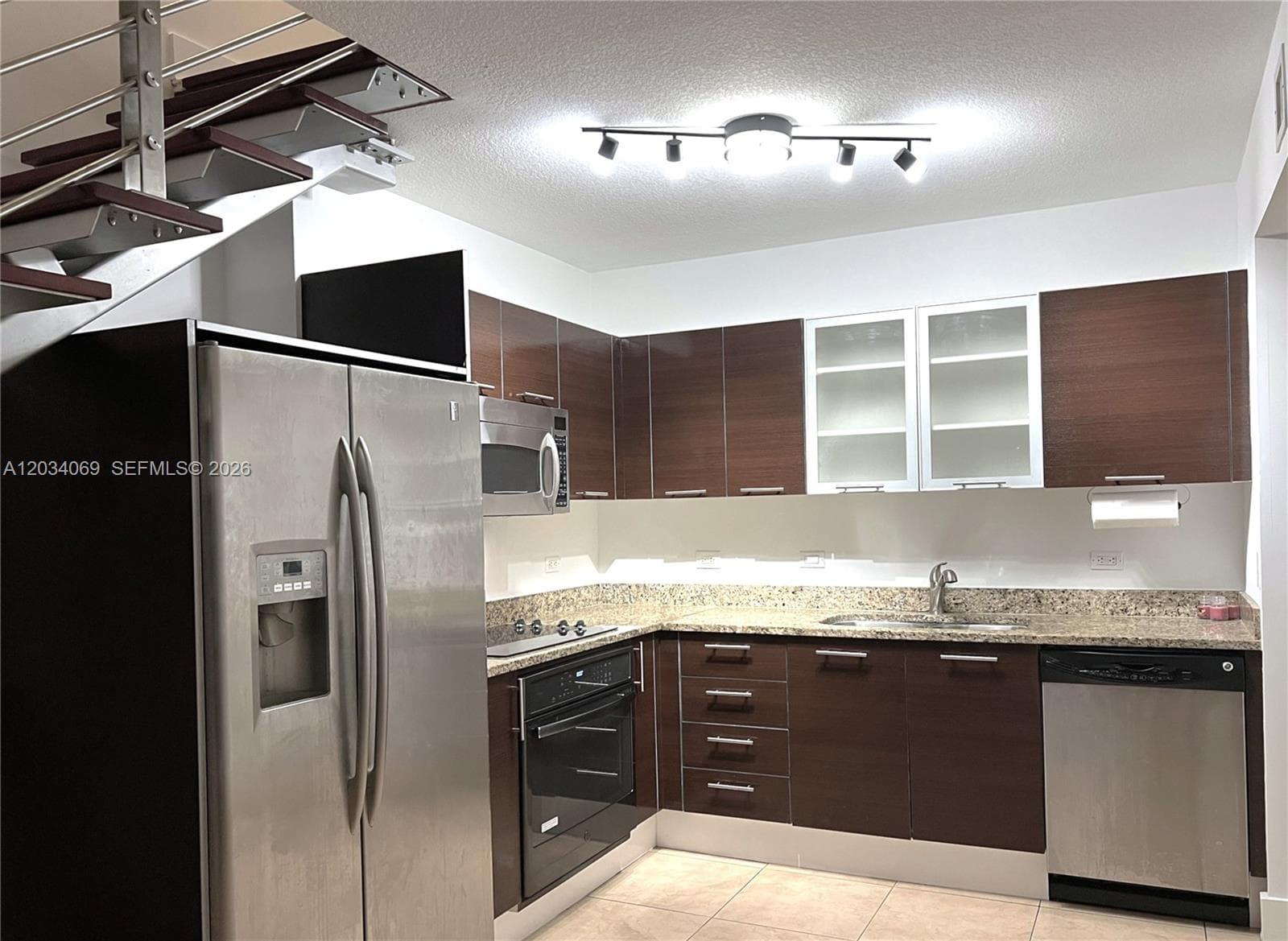 41 SE 5th St # 911, Miami FL 33131 — 12