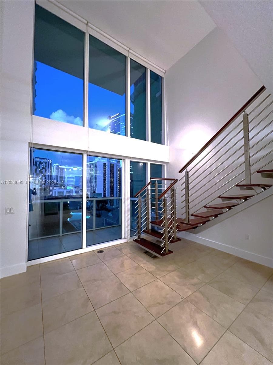 41 SE 5th St # 911, Miami FL 33131 — 3