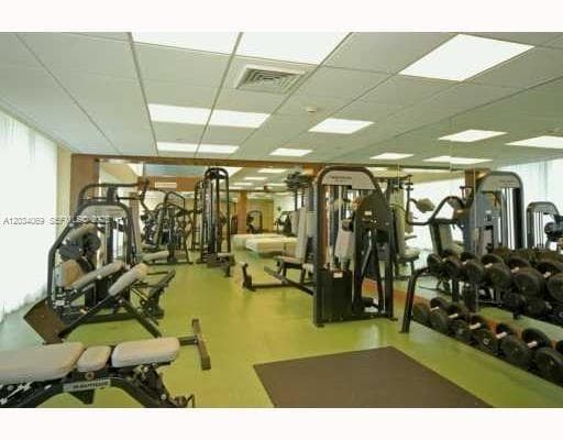41 SE 5th St # 911, Miami FL 33131 — 33