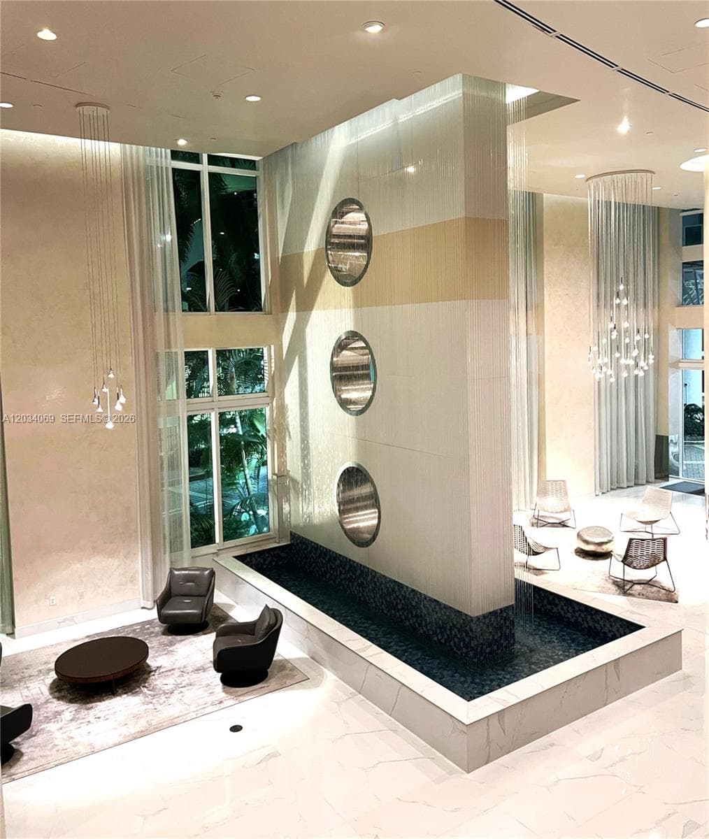 41 SE 5th St # 911, Miami FL 33131 — 50