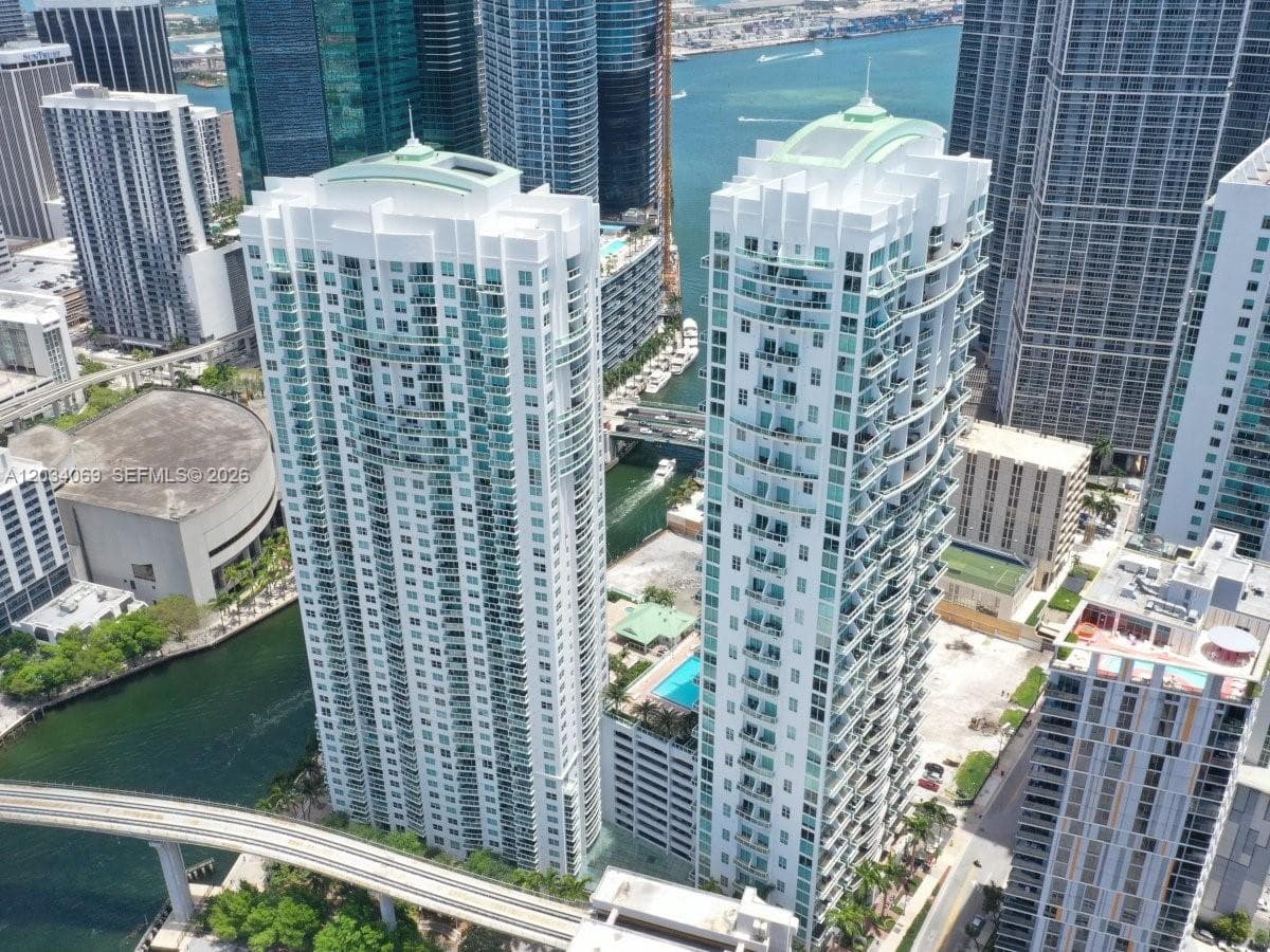 41 SE 5th St # 911, Miami FL 33131 — 4