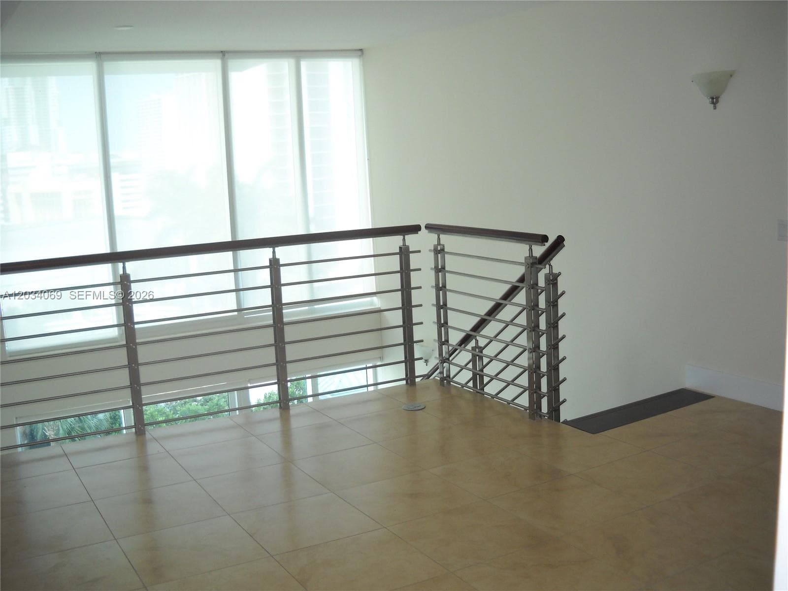 41 SE 5th St # 911, Miami FL 33131 — 25