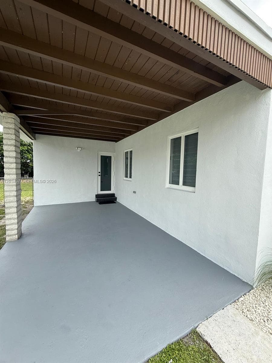 521 E 33rd St, Hialeah FL 33013 — 26