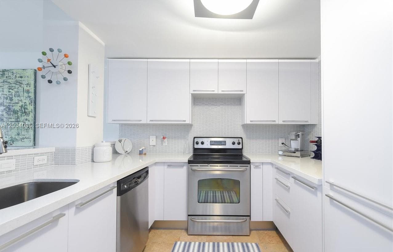 3339 Virginia St # 22, Miami FL 33133 — 8