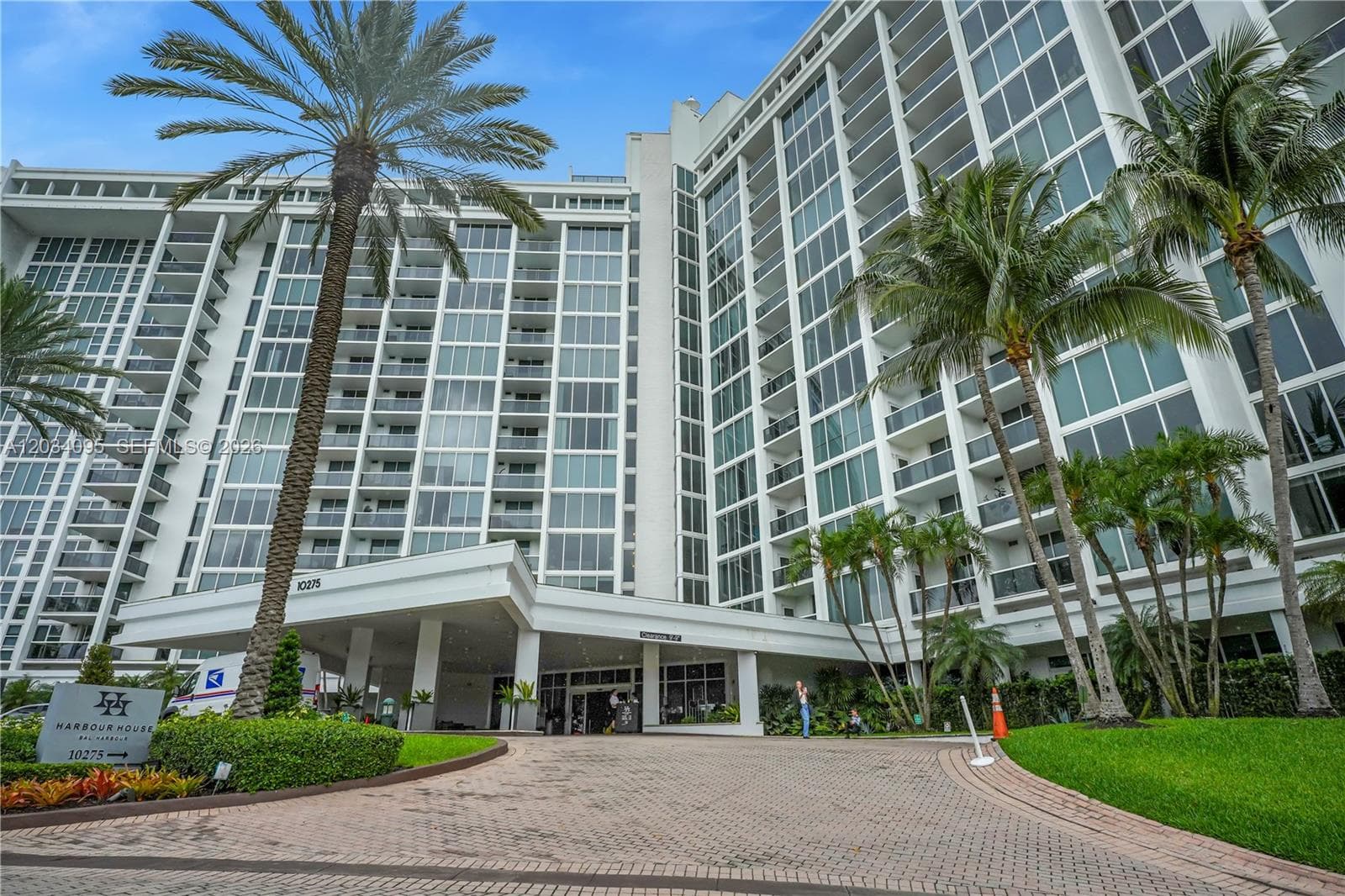 10275 Collins Ave # 315, Bal Harbour FL 33154 — 30