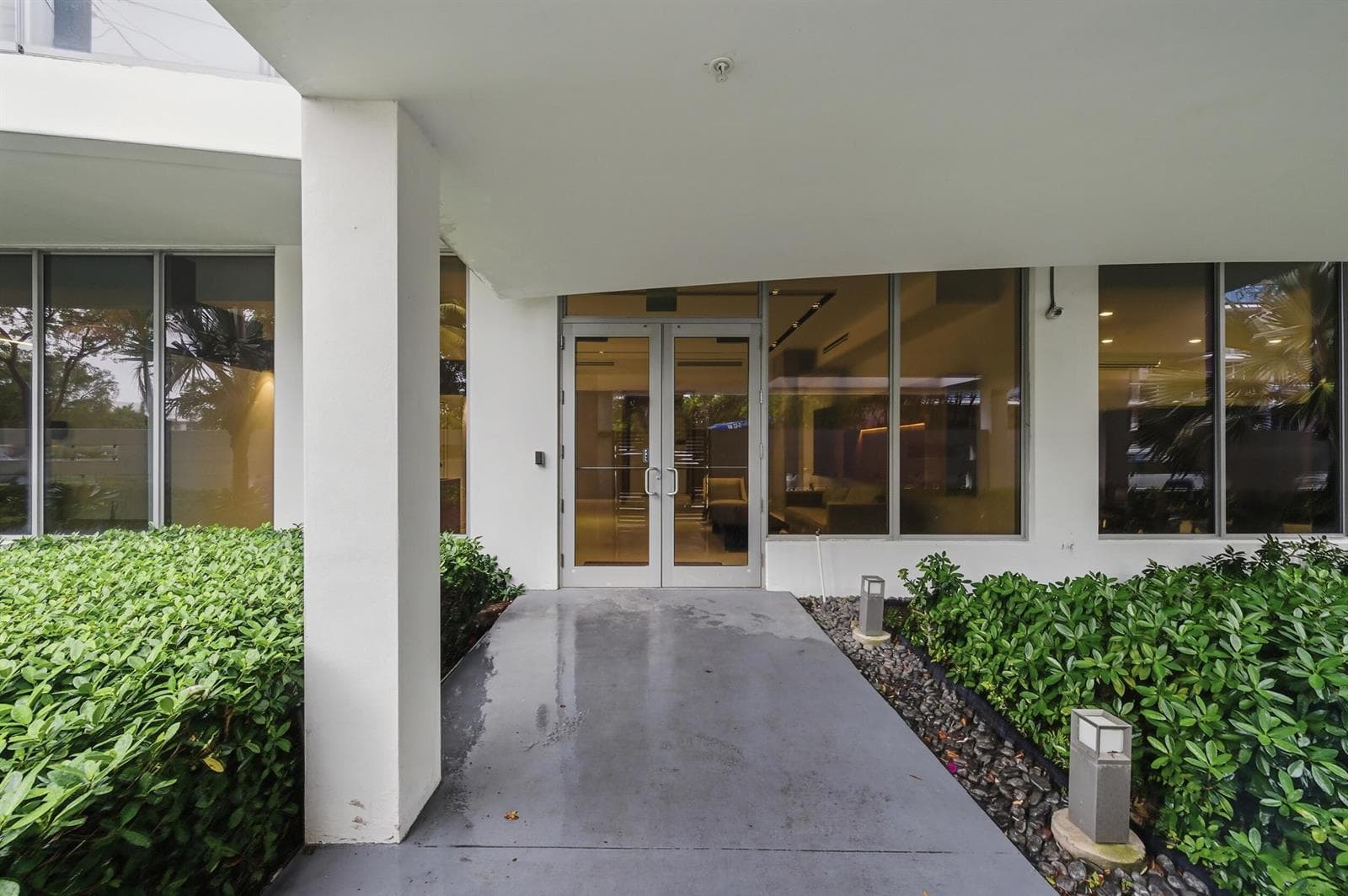 13800 Highland Drive # 610, North Miami Beach FL 33181 — 3