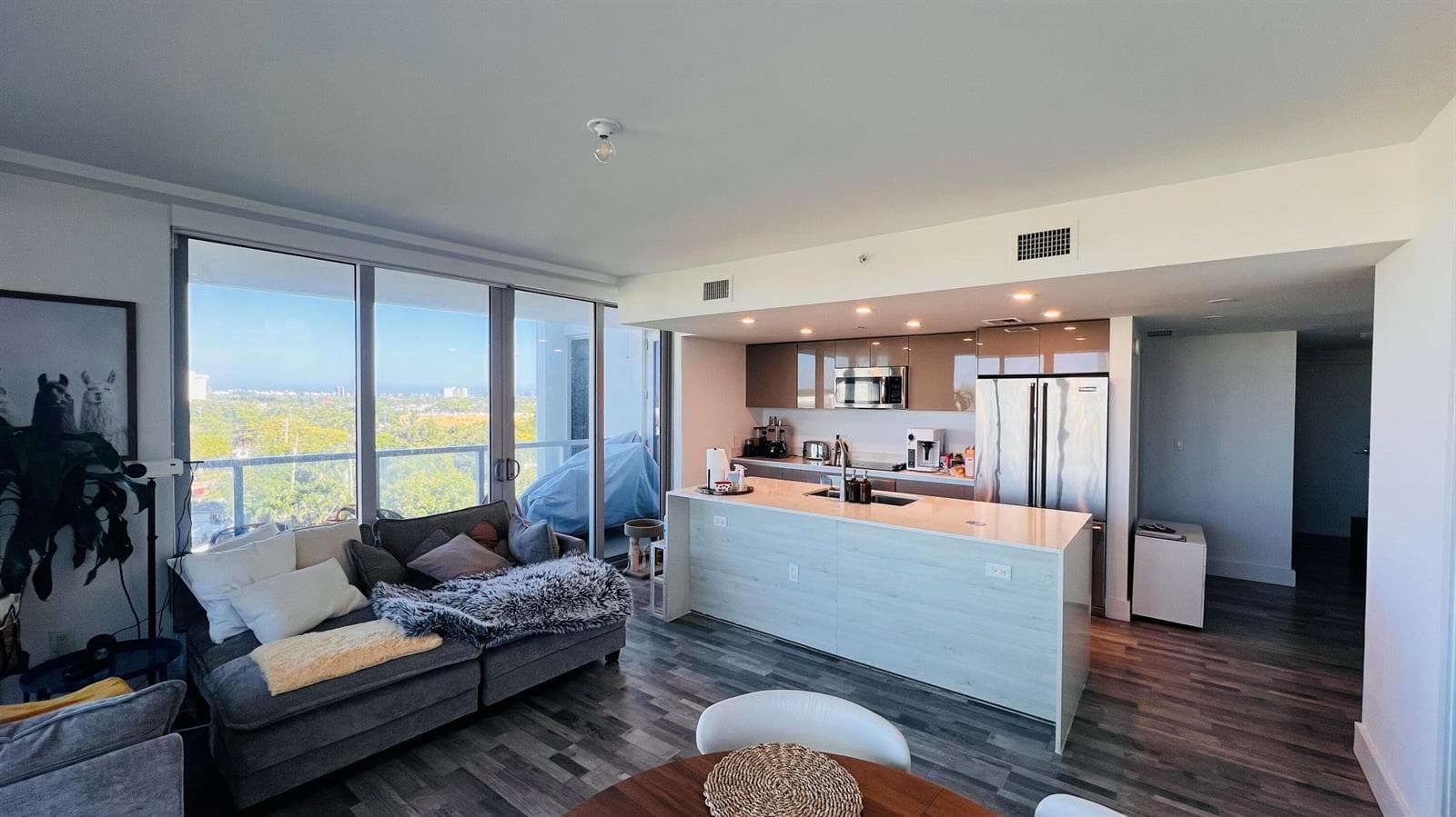 13800 Highland Drive # 610, North Miami Beach FL 33181 — 10