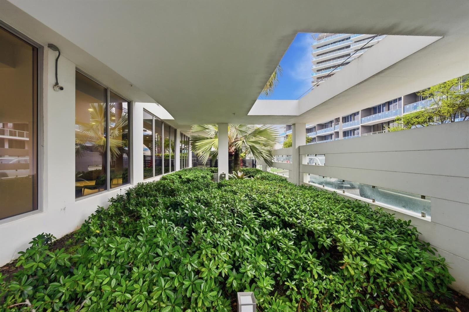 13800 Highland Drive # 610, North Miami Beach FL 33181 — 4