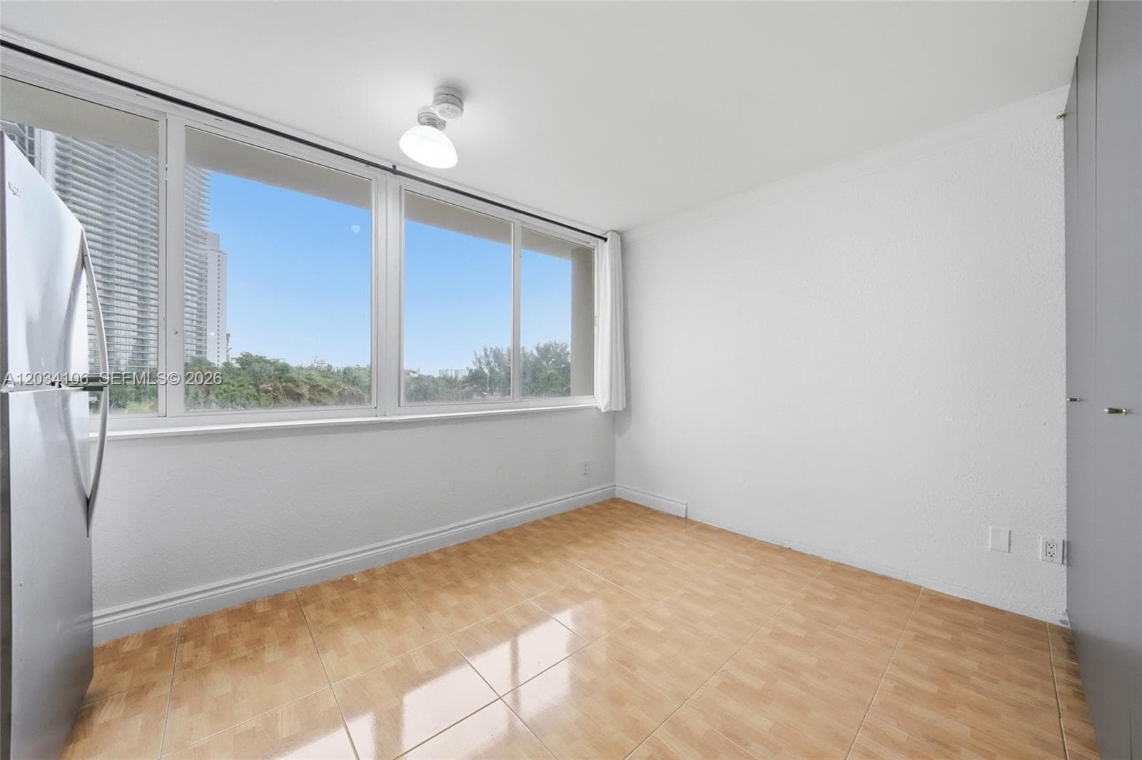 19201 Collins Ave # 341, Sunny Isles Beach FL 33160 — 21