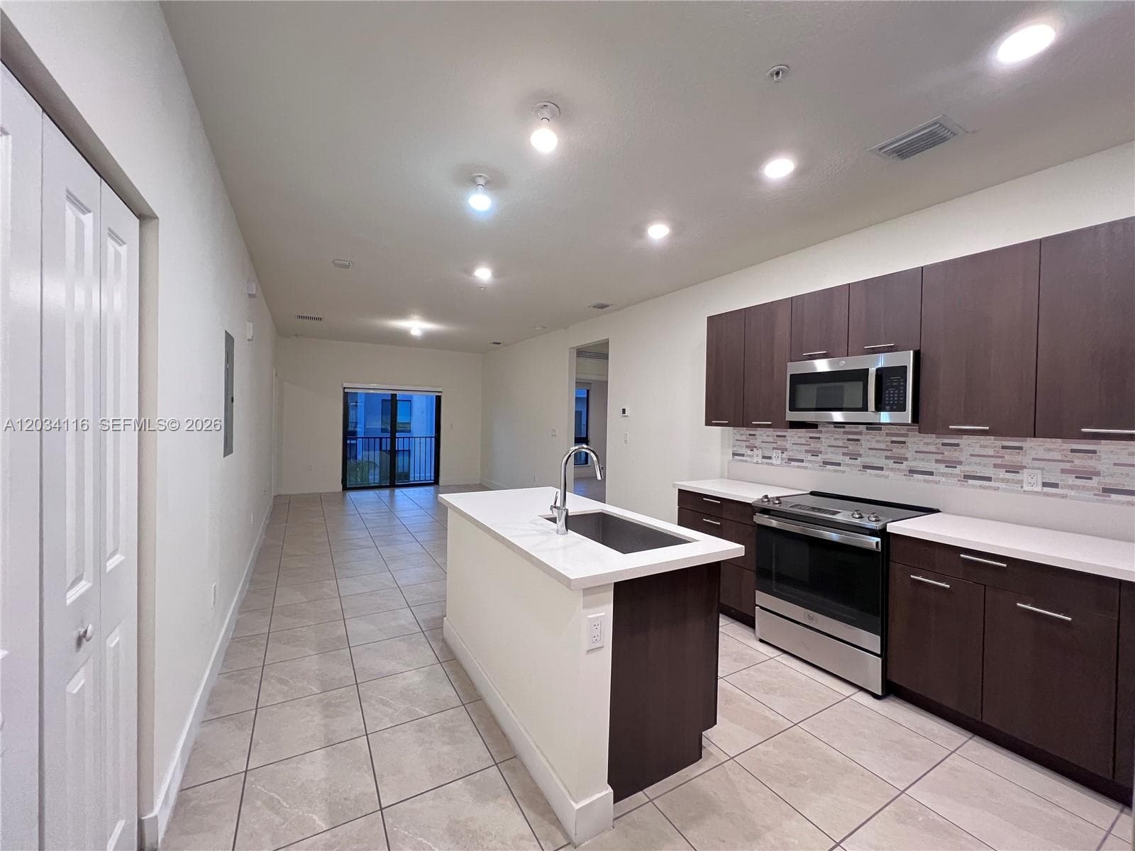 8265 NW 41st St # 405, Doral FL 33166 — 2