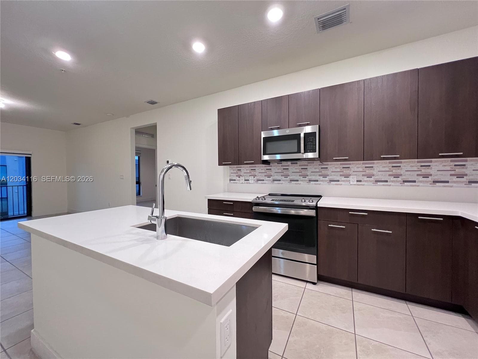 8265 NW 41st St # 405, Doral FL 33166 — 6