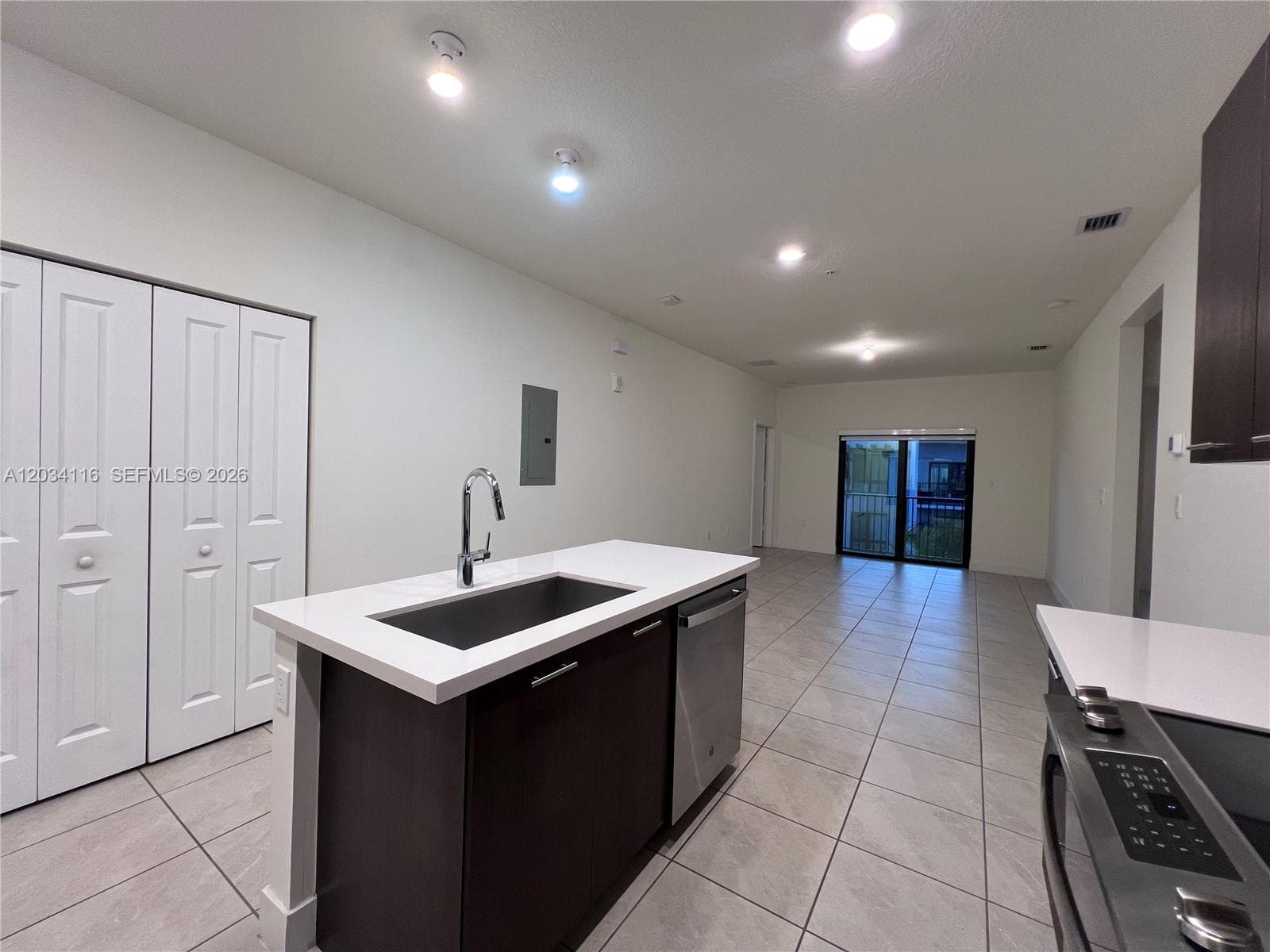 8265 NW 41st St # 405, Doral FL 33166 — 3