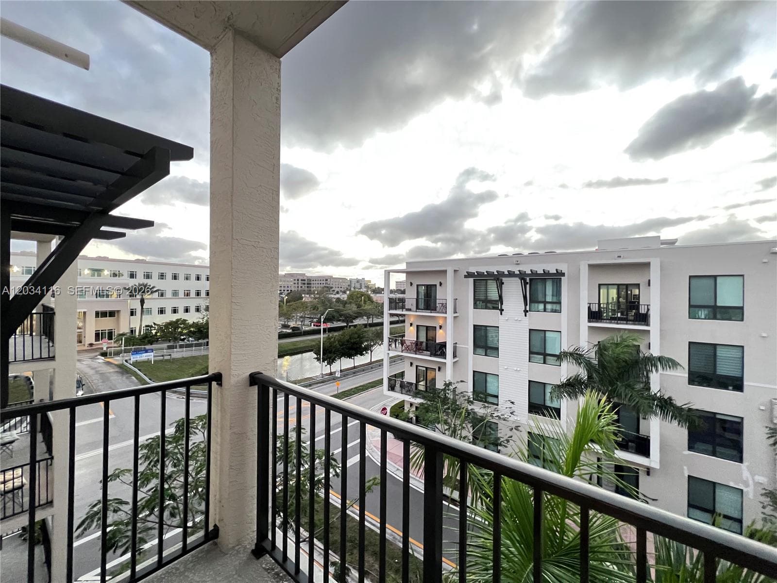 8265 NW 41st St # 405, Doral FL 33166 — 1