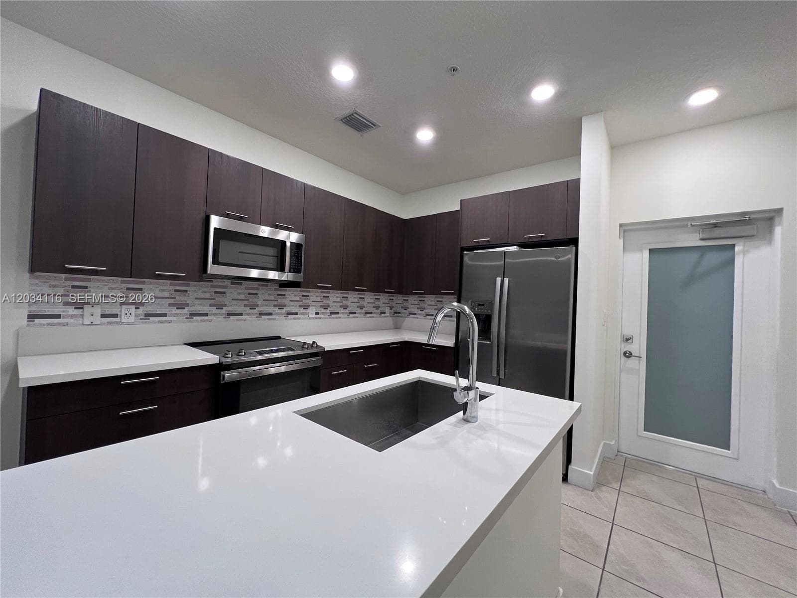 8265 NW 41st St # 405, Doral FL 33166 — 5