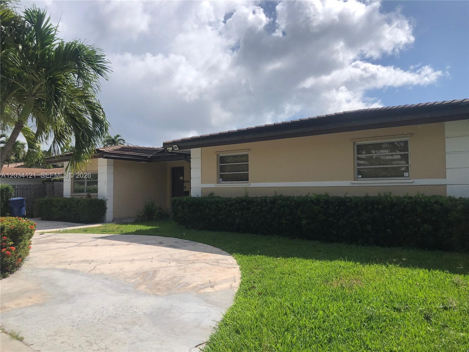 18715 NE 18th Ave, Miami FL 33179 — 2
