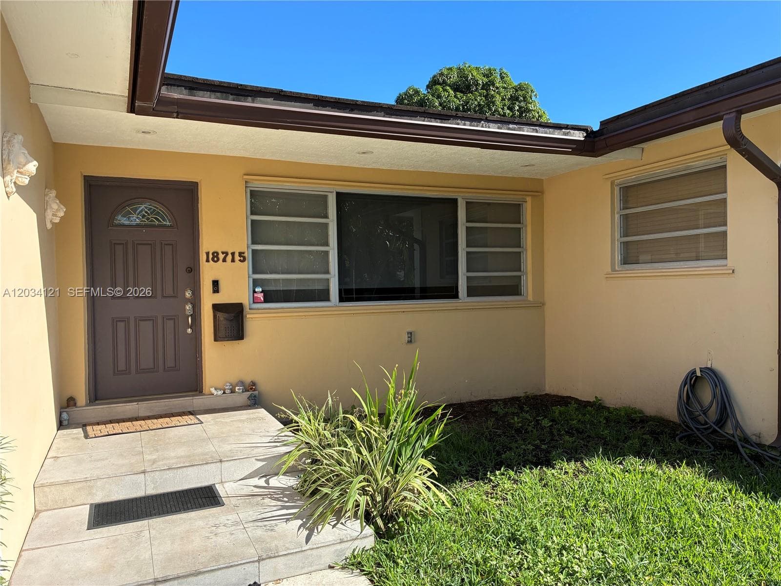 18715 NE 18th Ave, Miami FL 33179 — 3