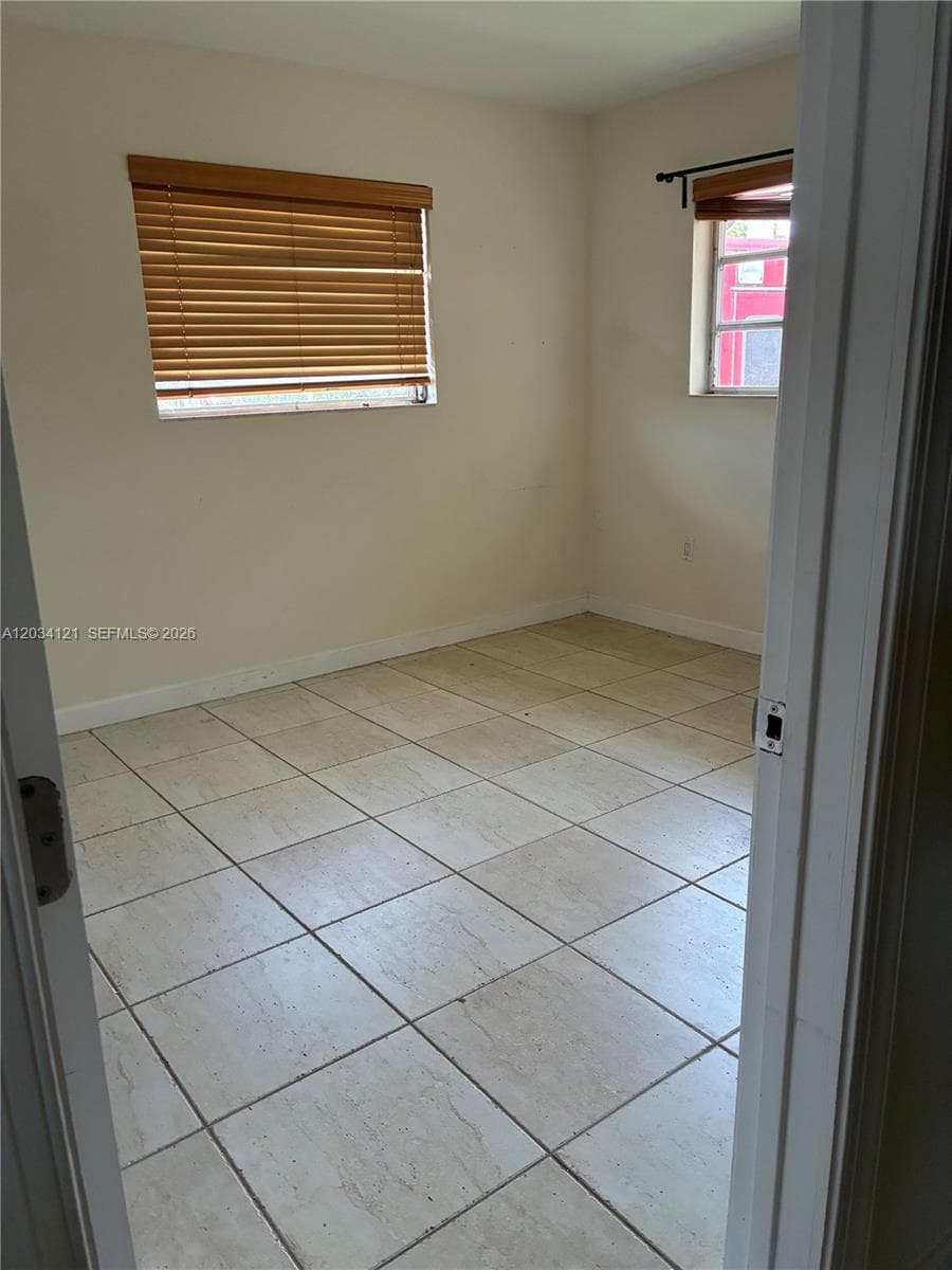 18715 NE 18th Ave, Miami FL 33179 — 14