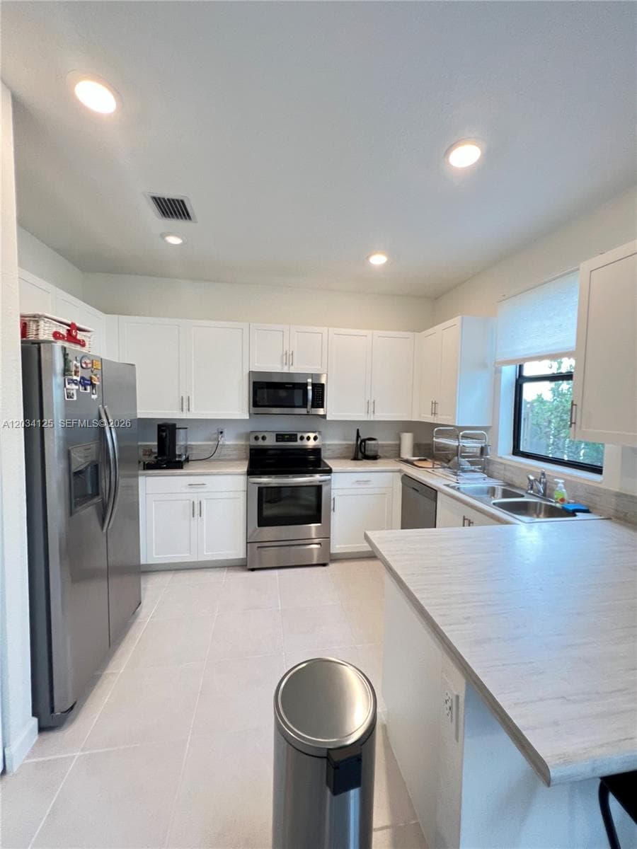 20610 NE 5th Pl, Miami FL 33179 — 13