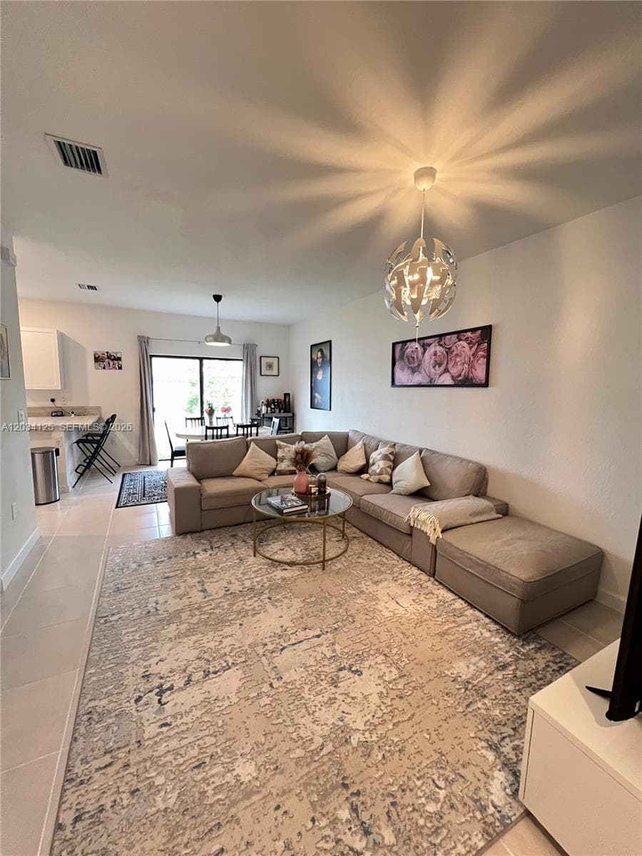 20610 NE 5th Pl, Miami FL 33179 — 7