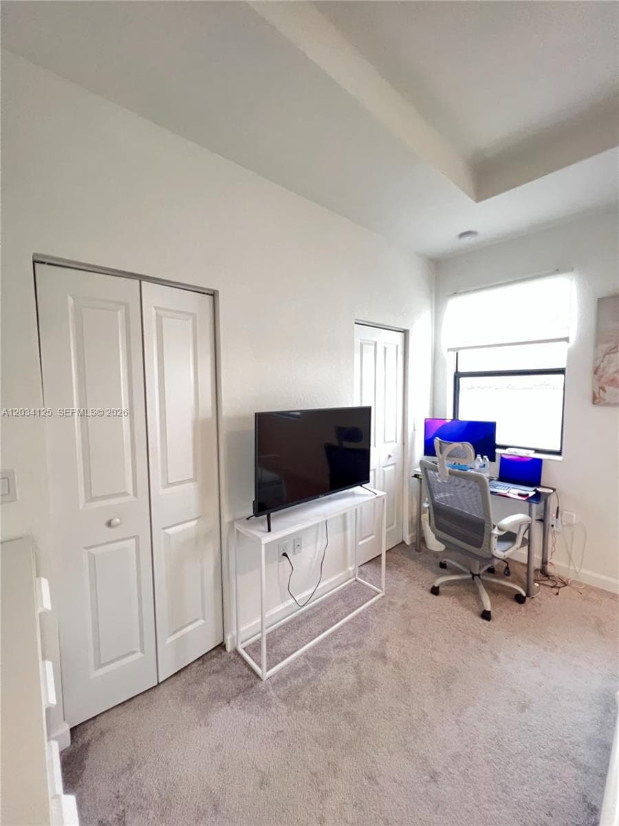 20610 NE 5th Pl, Miami FL 33179 — 20