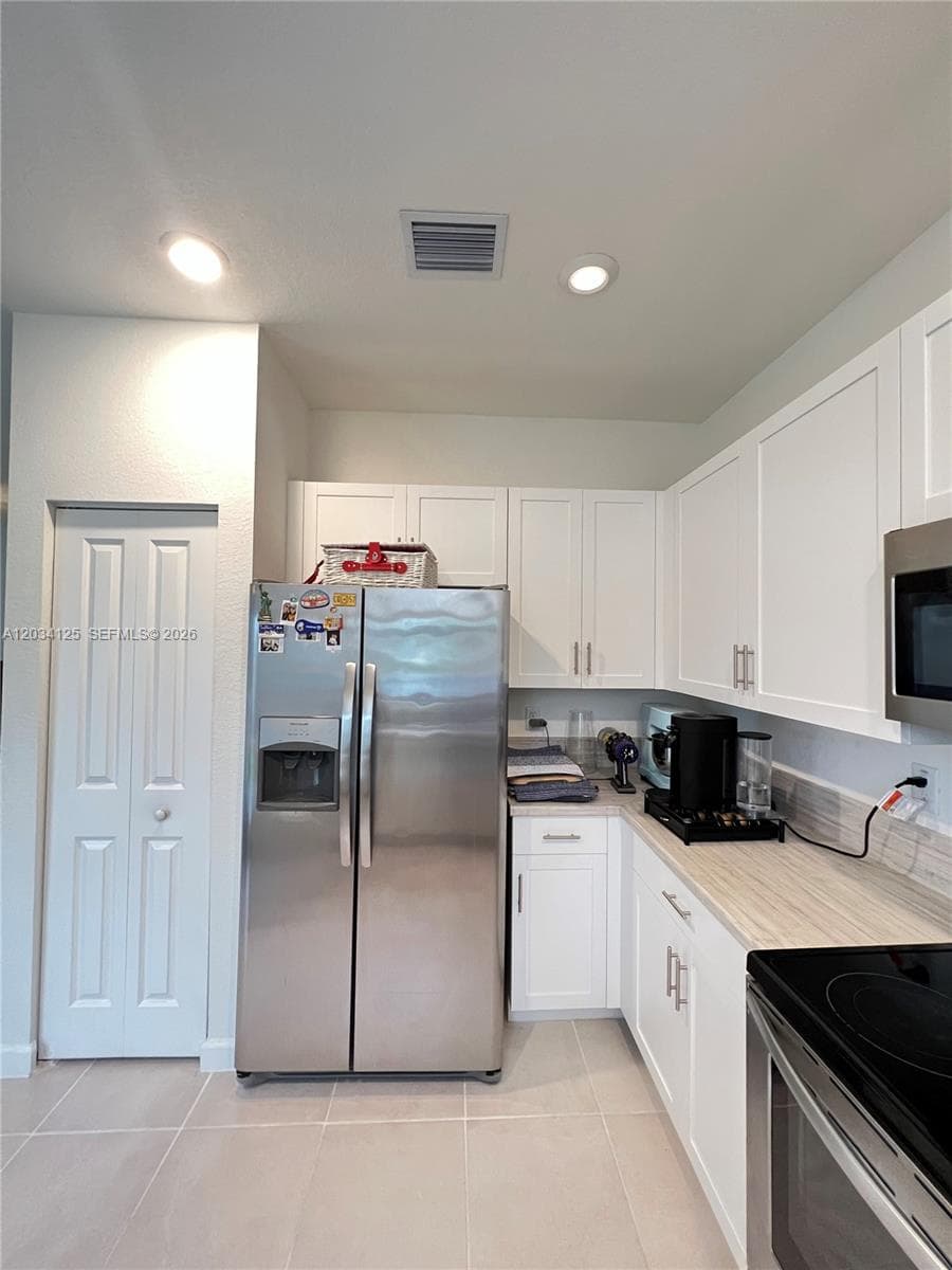 20610 NE 5th Pl, Miami FL 33179 — 15