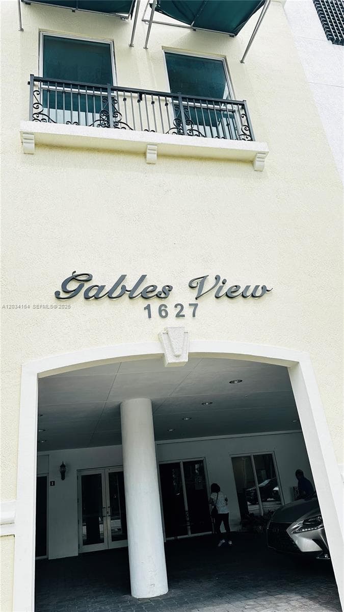 1627 SW 37th Ave # 1102, Miami FL 33145 — 1