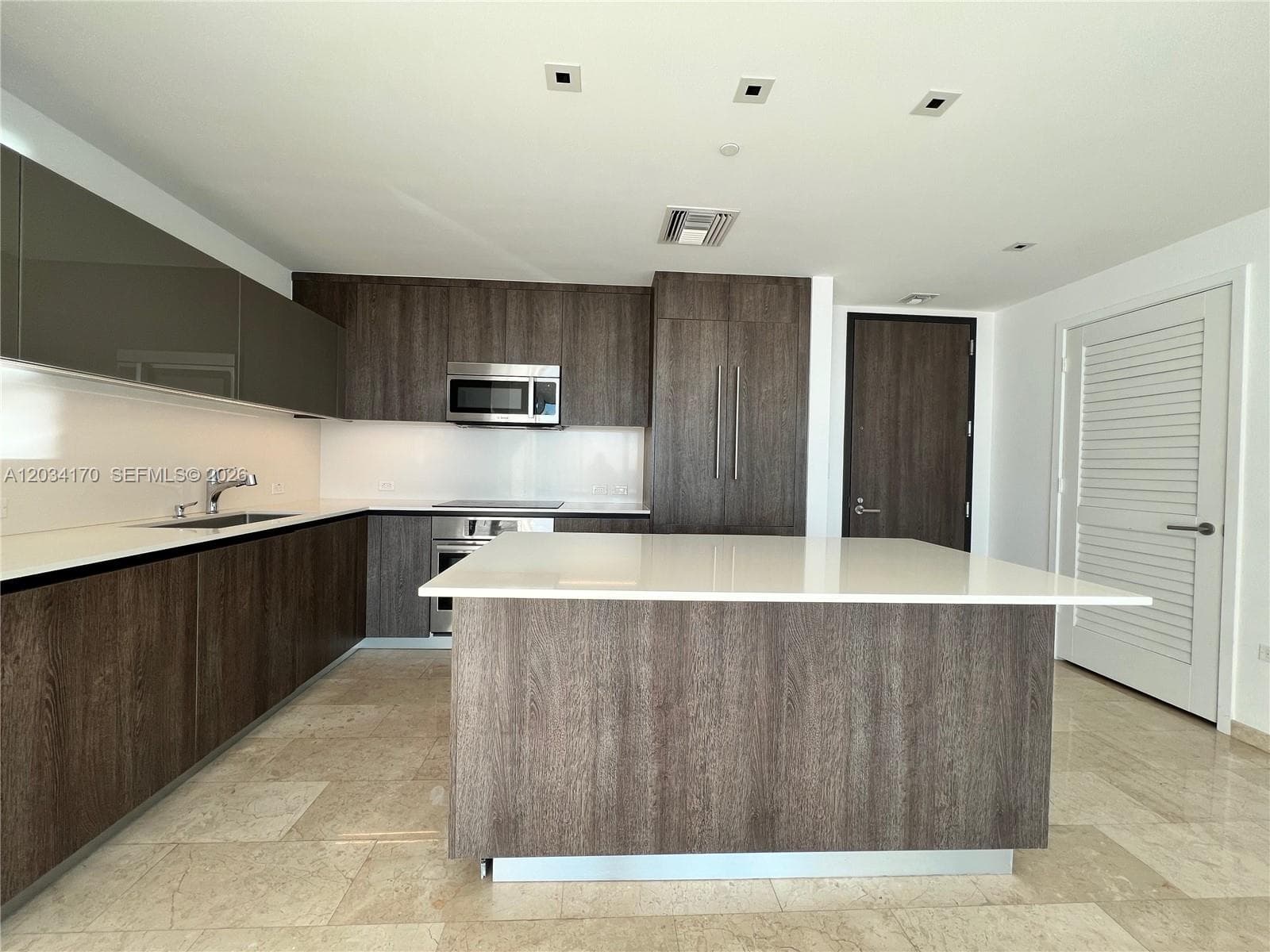 68 SE 6th St # 3308, Miami FL 33131 — 6