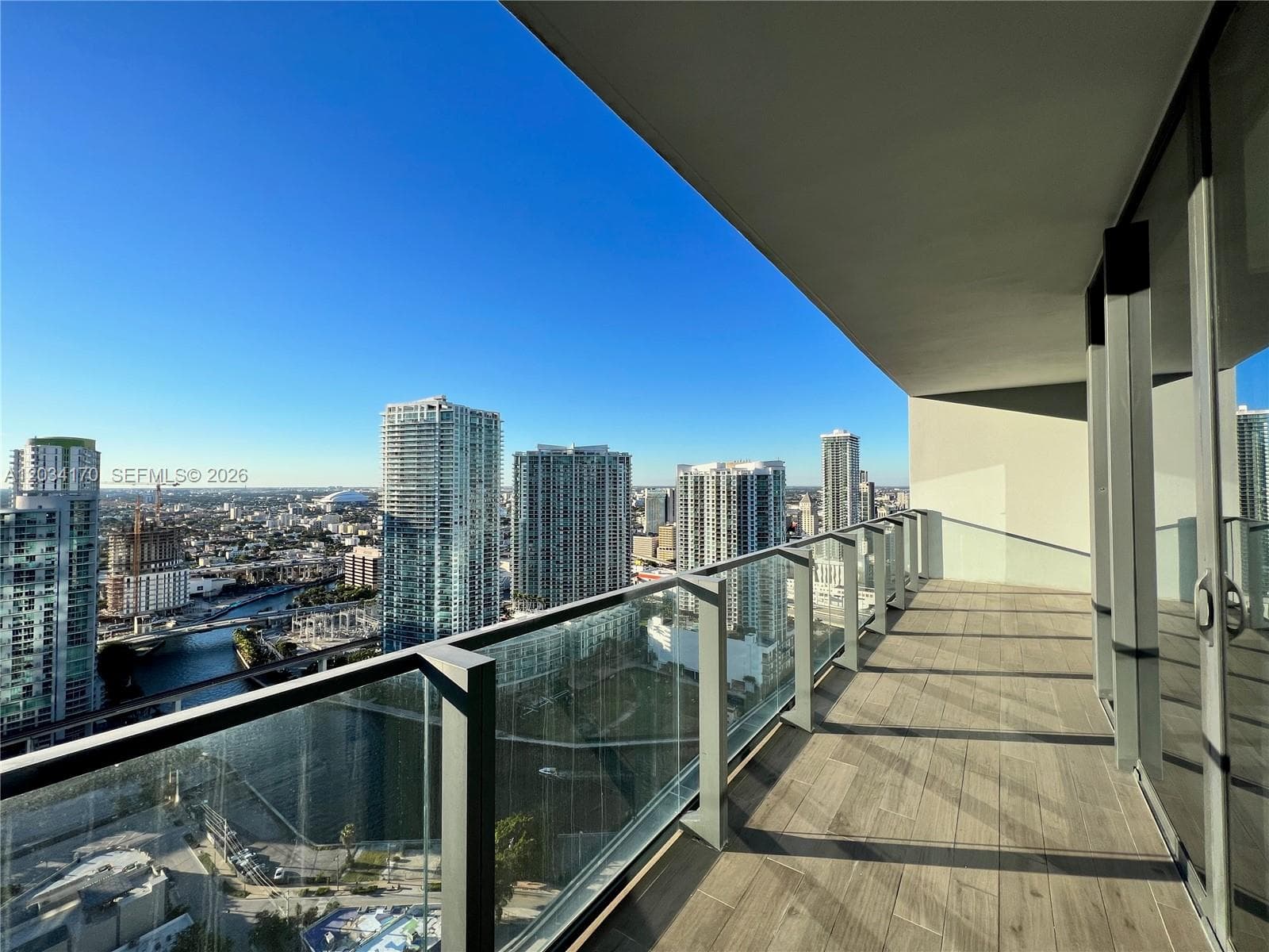 68 SE 6th St # 3308, Miami FL 33131 — 17