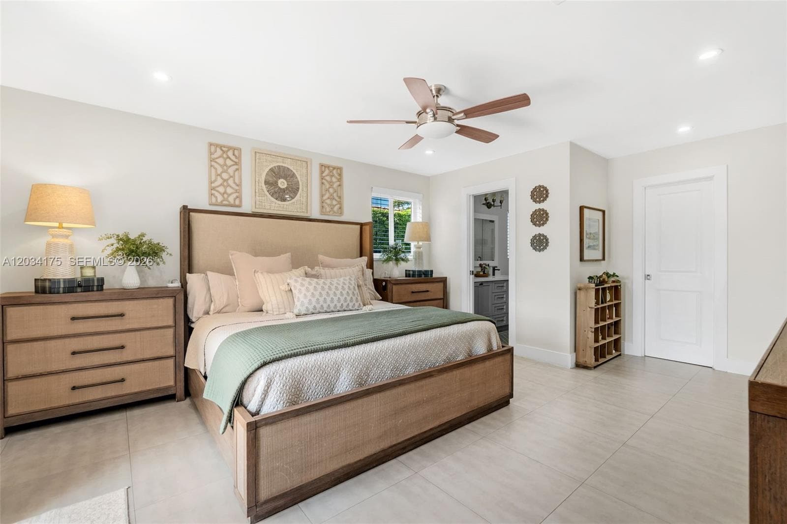 8601 Dundee Ter, Miami Lakes FL 33016 — 23
