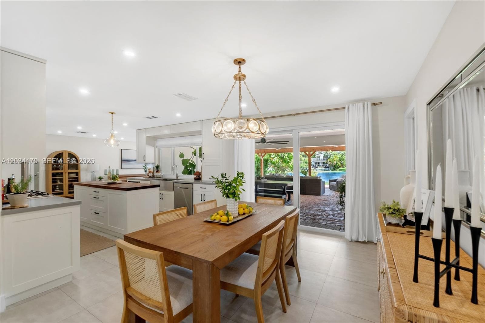 8601 Dundee Ter, Miami Lakes FL 33016 — 9