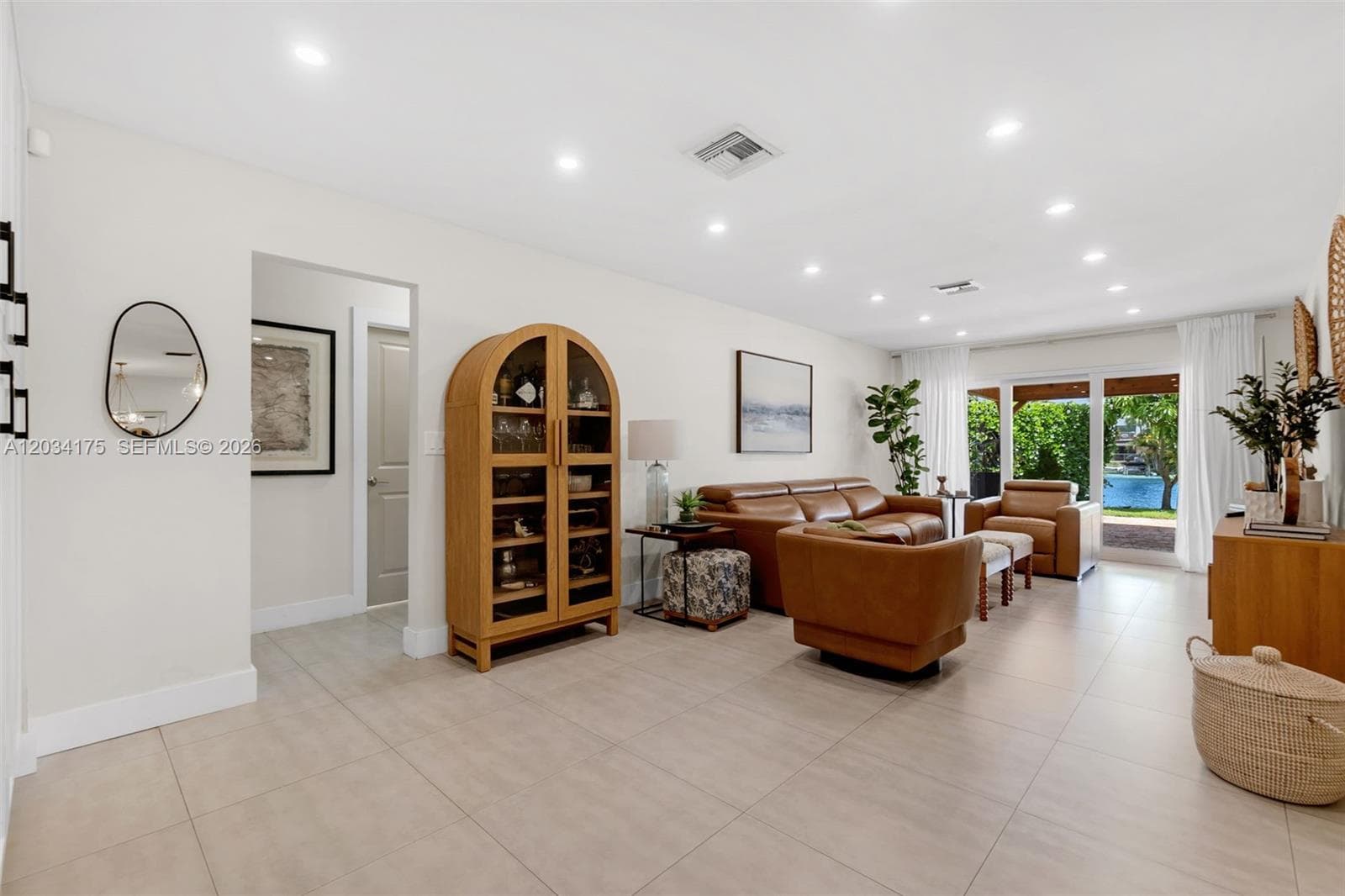 8601 Dundee Ter, Miami Lakes FL 33016 — 18