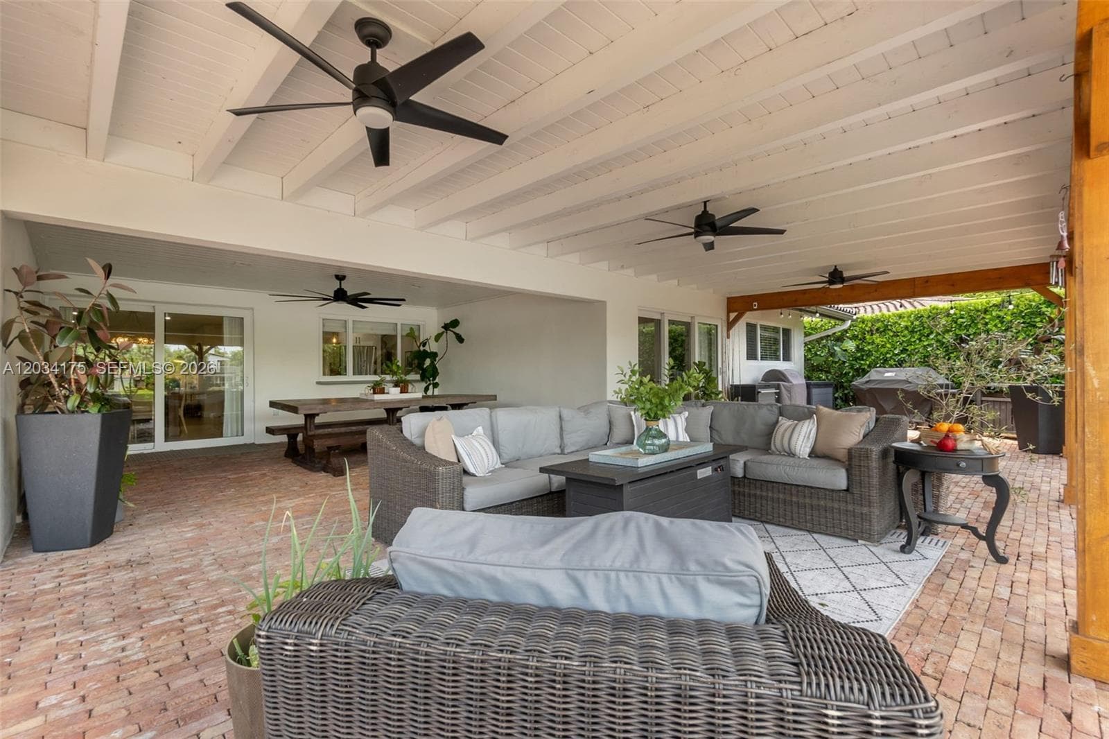 8601 Dundee Ter, Miami Lakes FL 33016 — 37