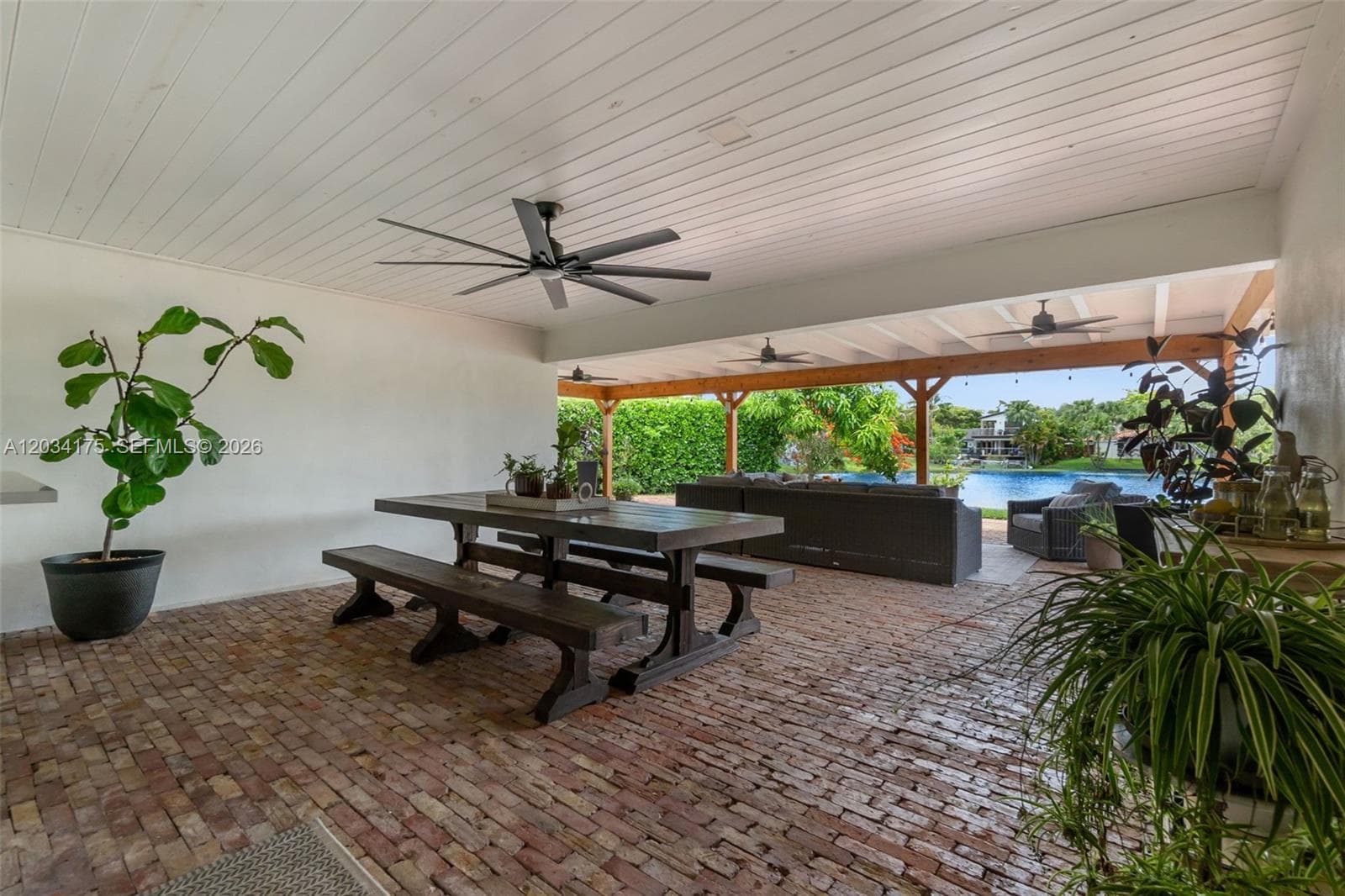 8601 Dundee Ter, Miami Lakes FL 33016 — 35