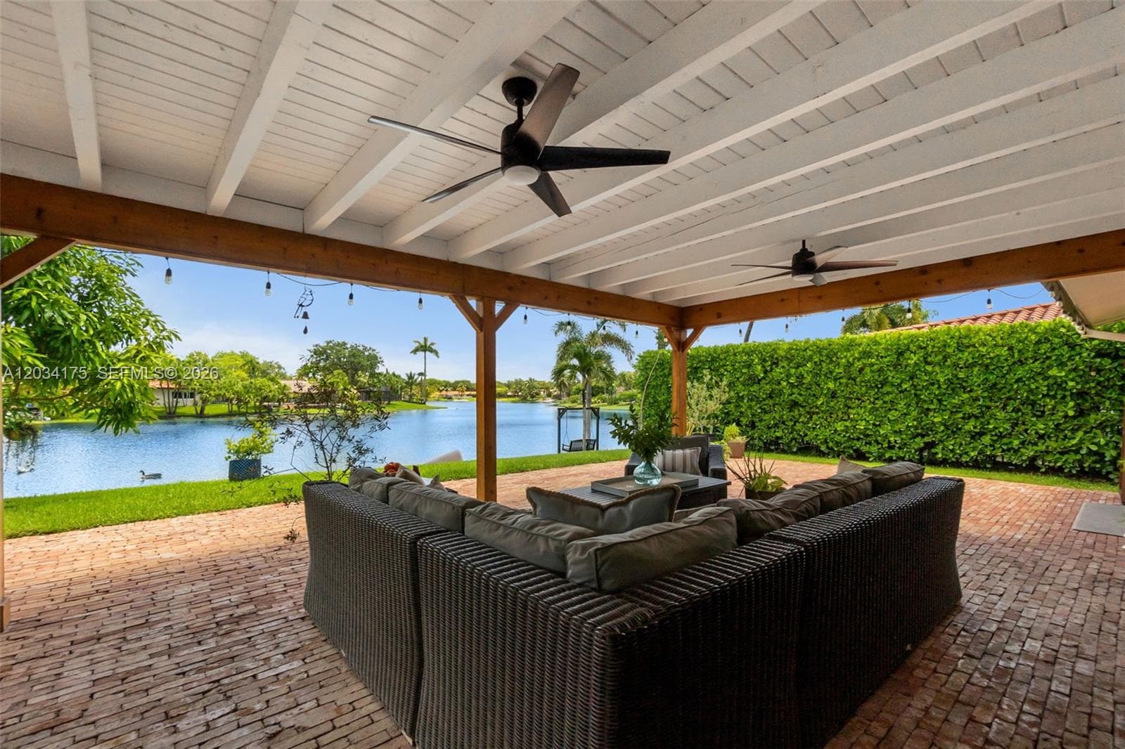 8601 Dundee Ter, Miami Lakes FL 33016 — 39