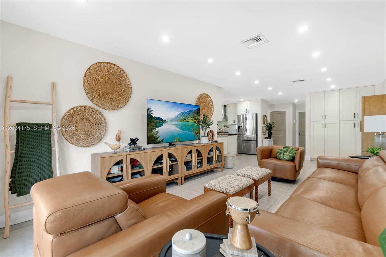 8601 Dundee Ter, Miami Lakes FL 33016 — 21