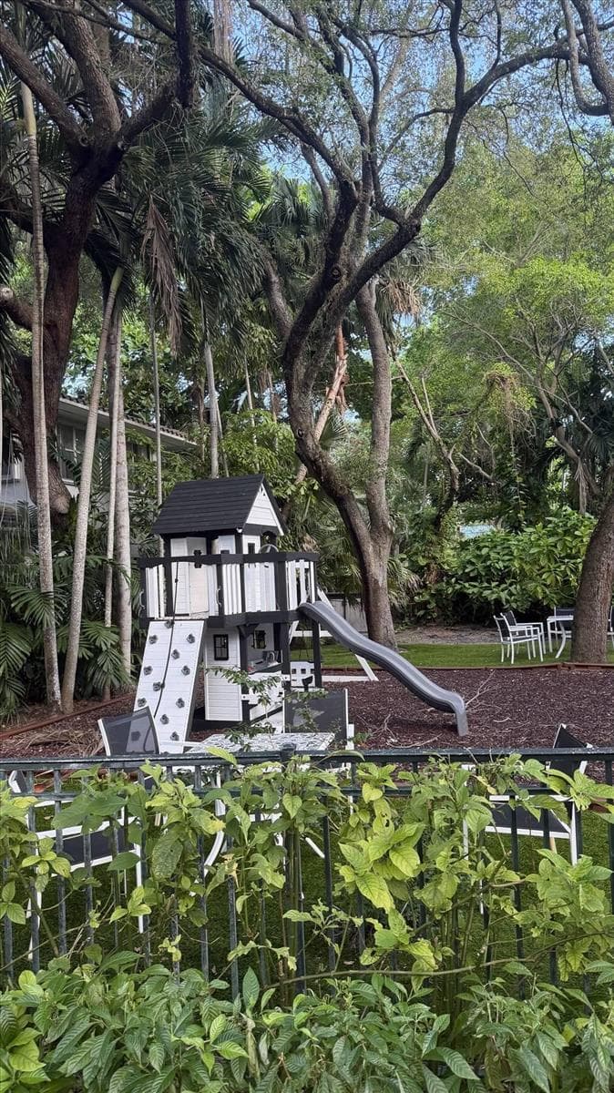 3611 SW 37th Avenue # 19, Coconut Grove FL 33133 — 10