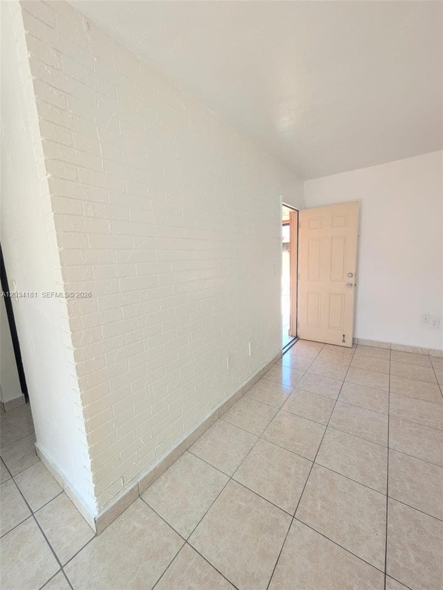 6850 W 14th Ct # C28, Hialeah FL 33014 — 10