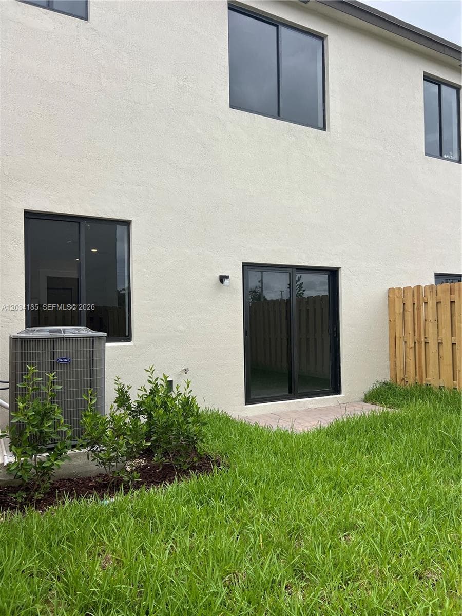 1540 NW 1st St, Florida City FL 33034 — 15