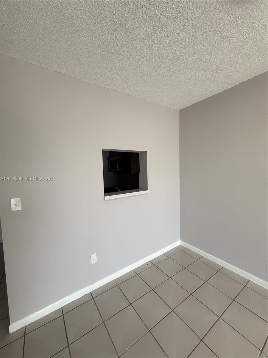 6820 W Flagler St # 407, Miami FL 33144 — 16