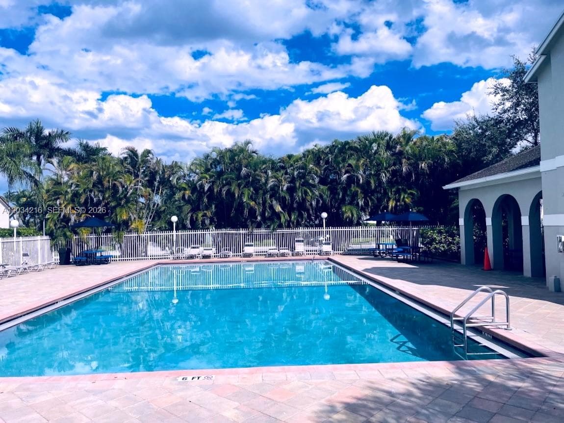 19001 NW 79th Ct, Hialeah FL 33015 — 25