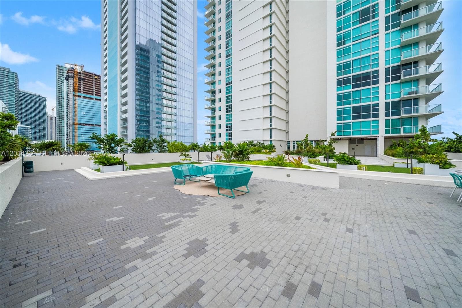 665 NE 25th St # 802, Miami FL 33137 — 23