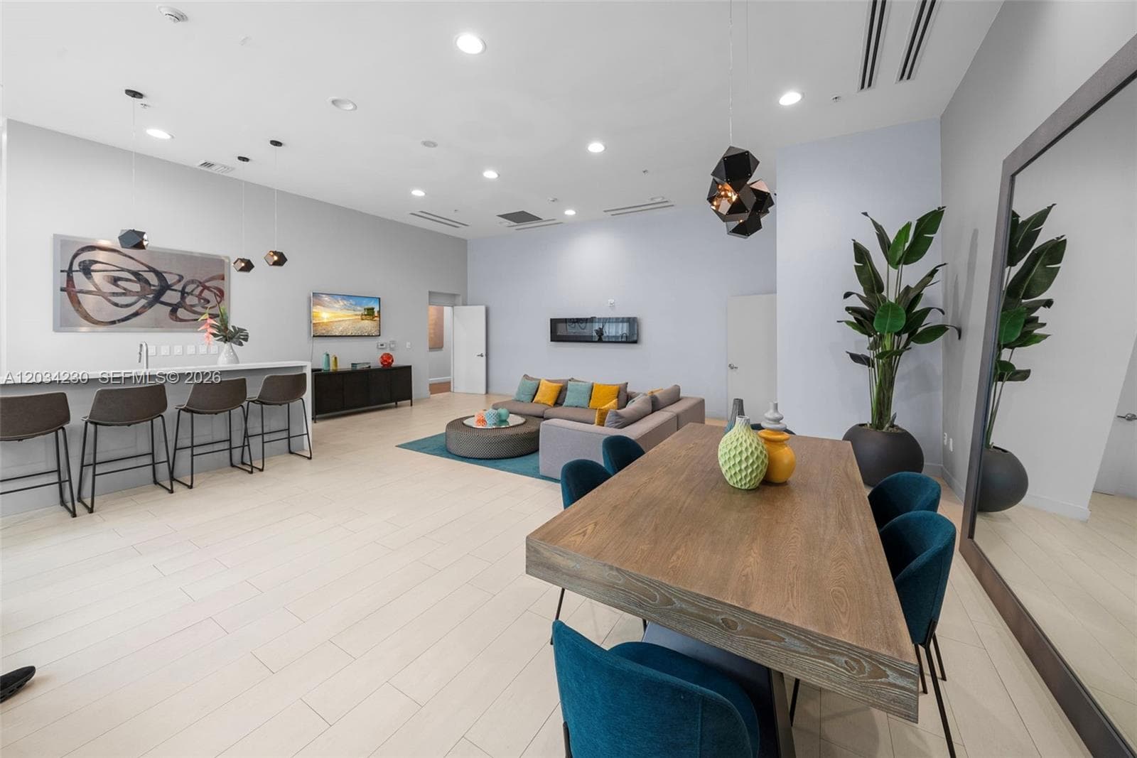 665 NE 25th St # 802, Miami FL 33137 — 41