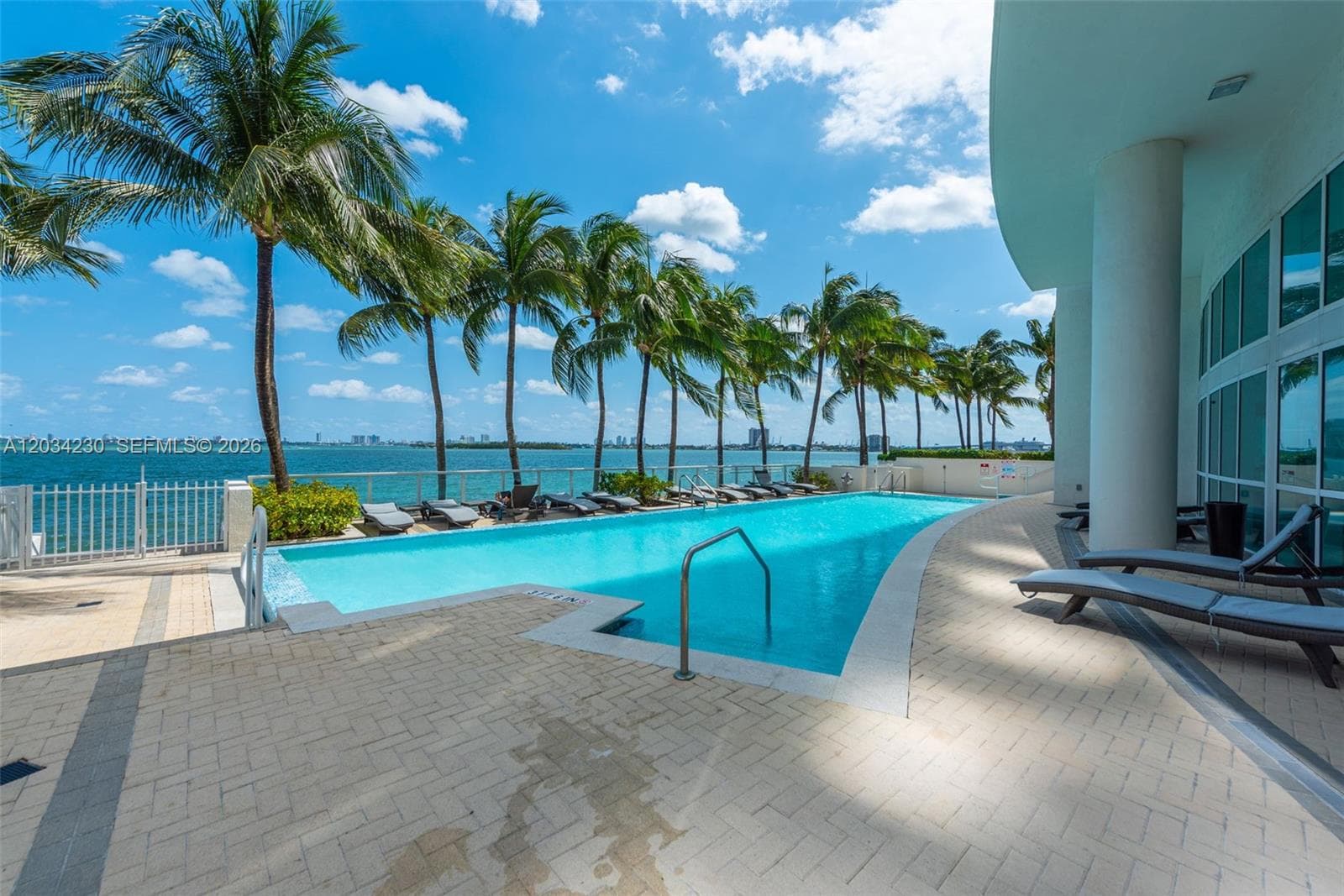 665 NE 25th St # 802, Miami FL 33137 — 64