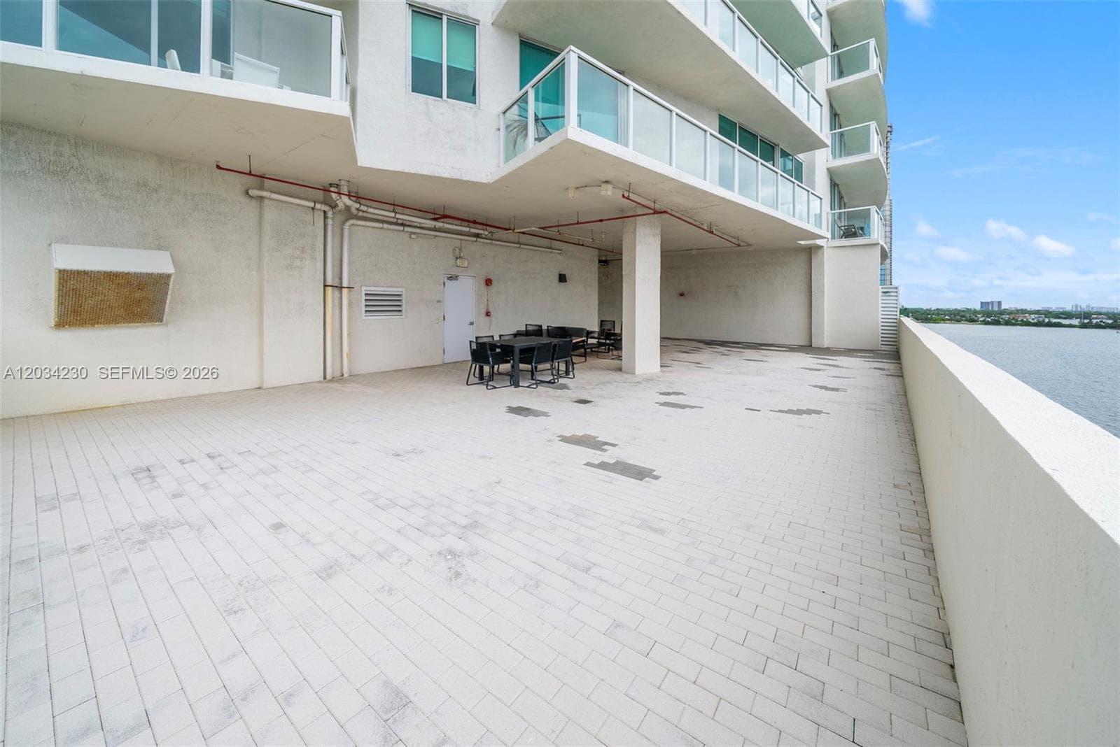 665 NE 25th St # 802, Miami FL 33137 — 39