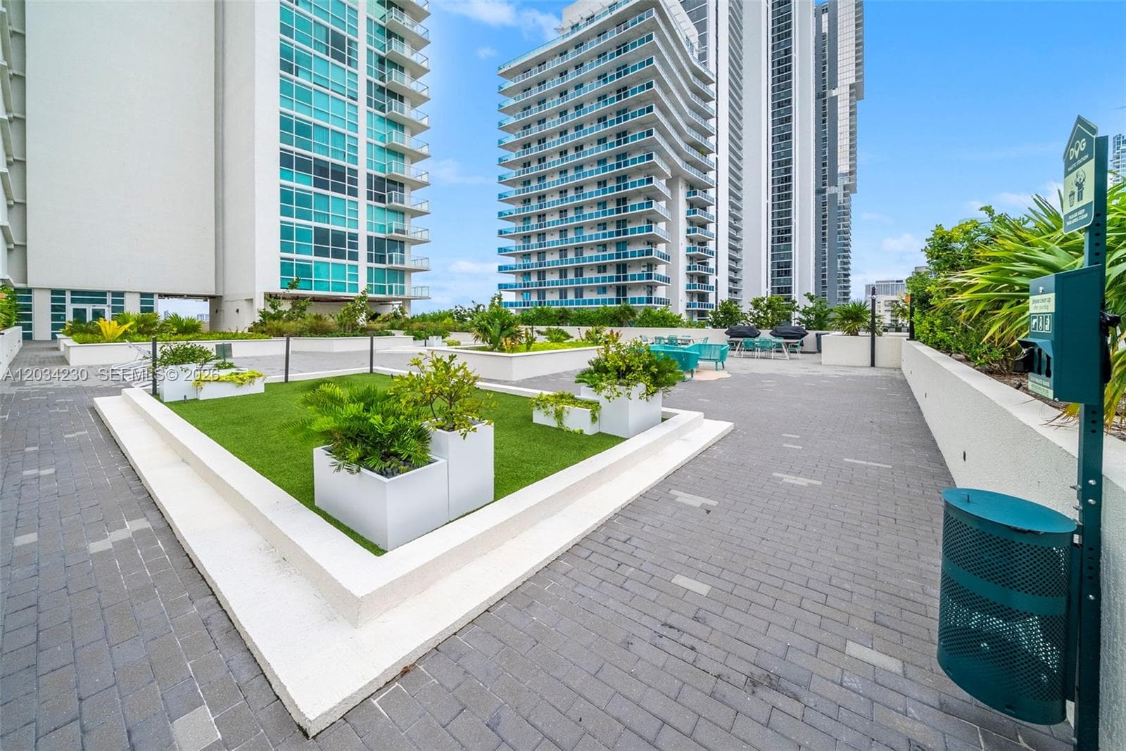 665 NE 25th St # 802, Miami FL 33137 — 25
